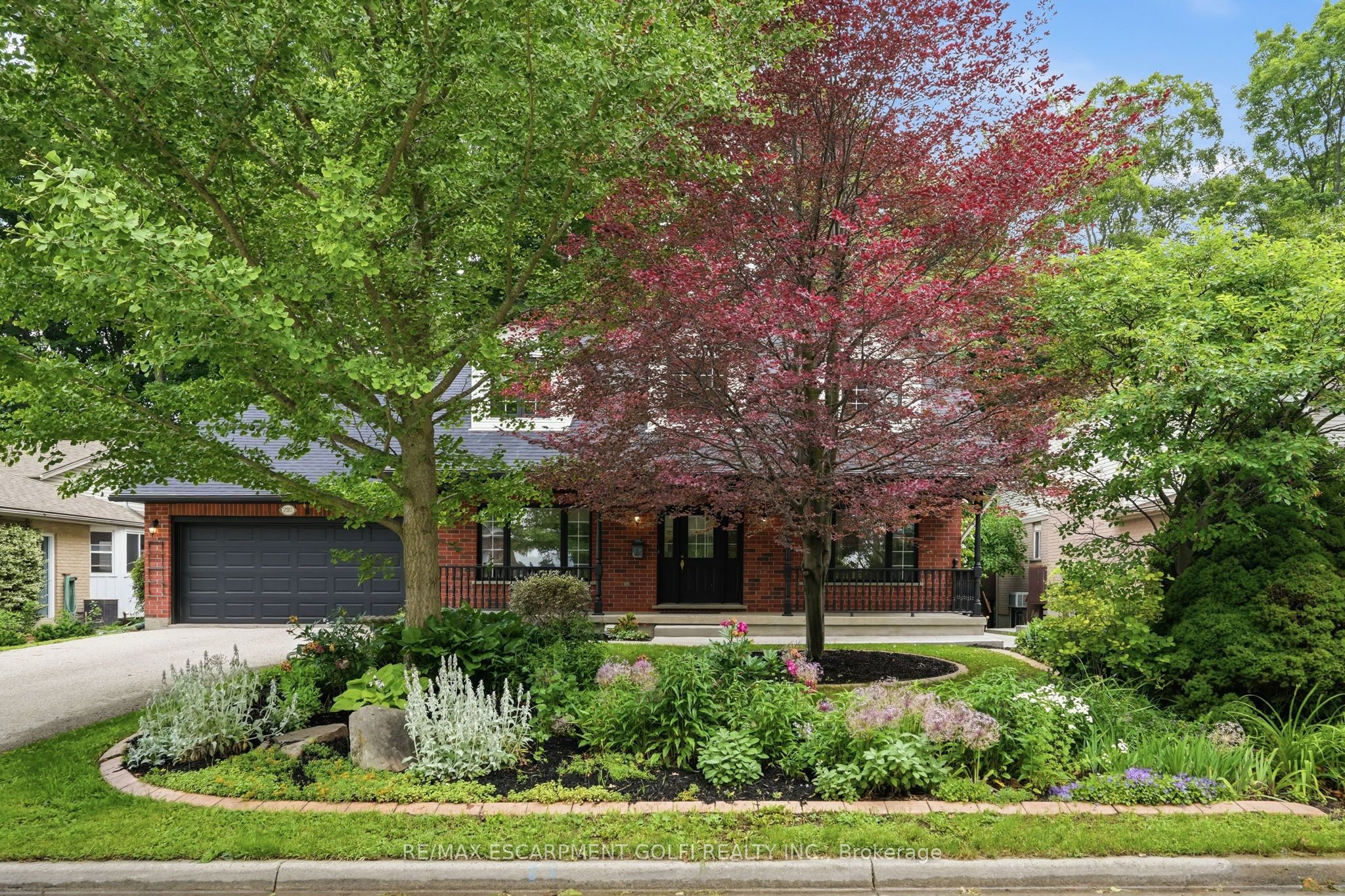 292 THORNCREST Drive
