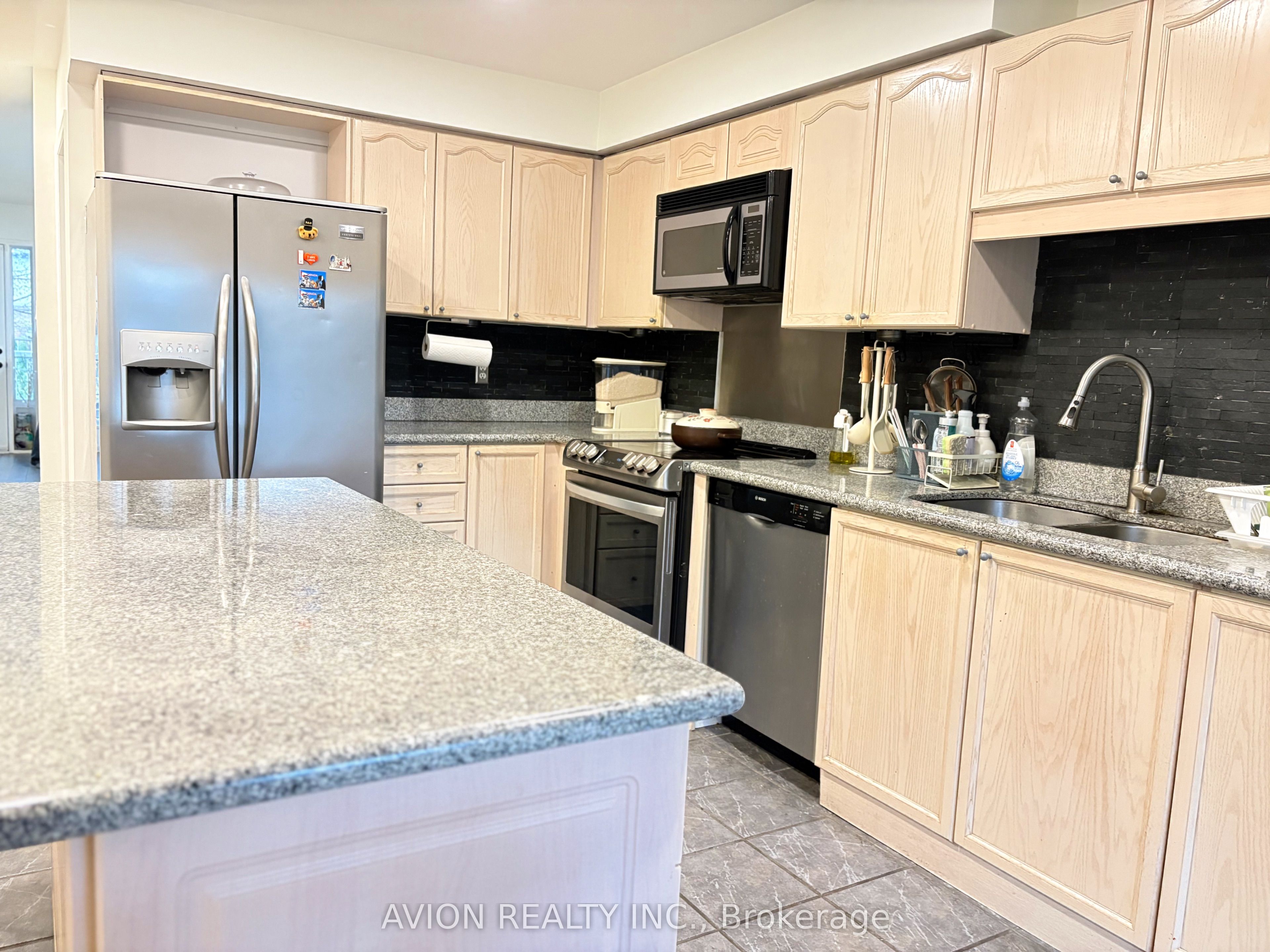 601 Shoreline Drive 6