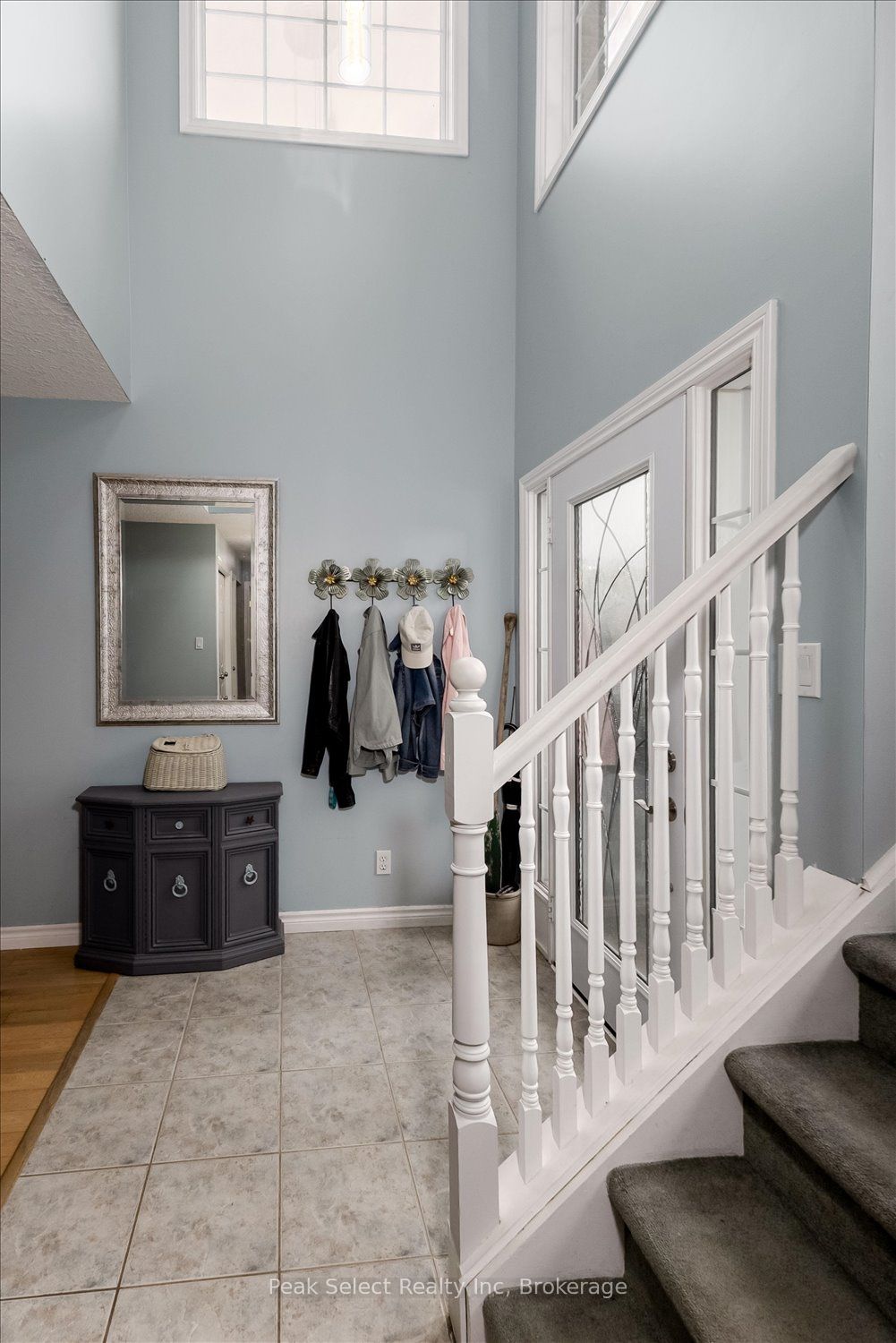 180 Ridgewood Crescent