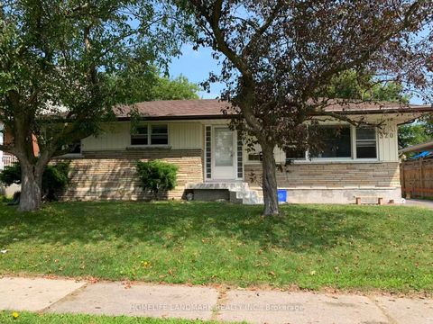 320 Elgin Street W Oshawa ON L1J 2P3