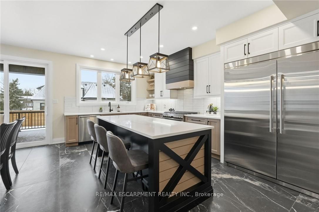 7 Bartlett Avenue