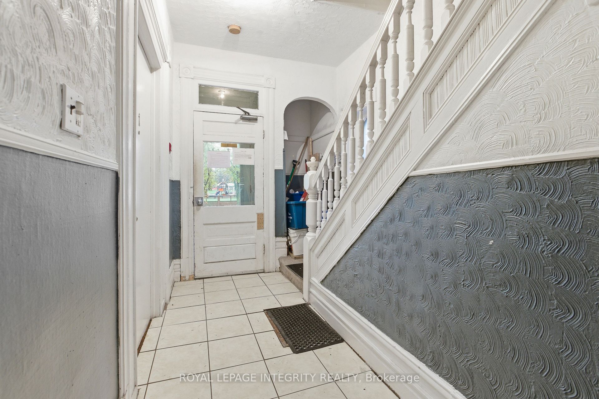 634 GLADSTONE Avenue