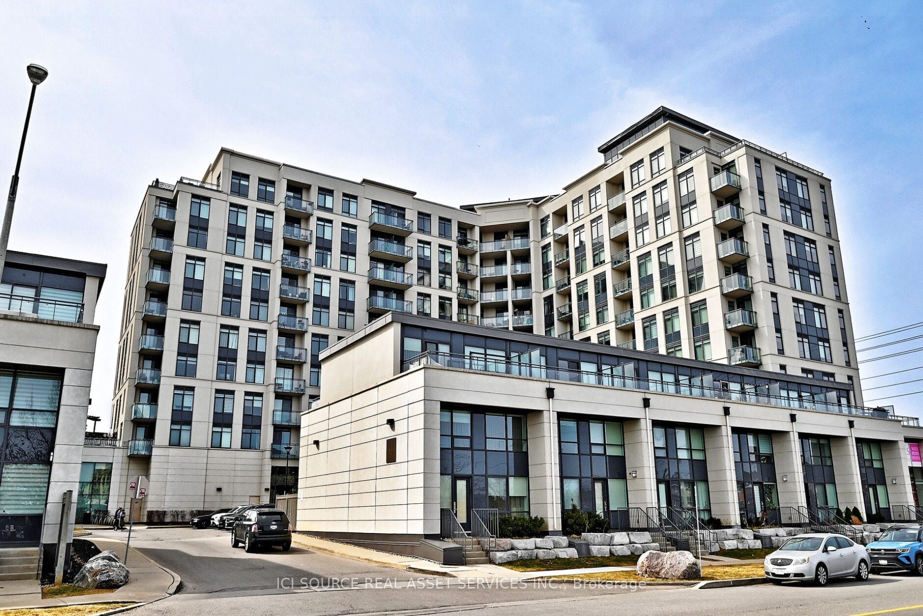 12 Woodstream Boulevard 919