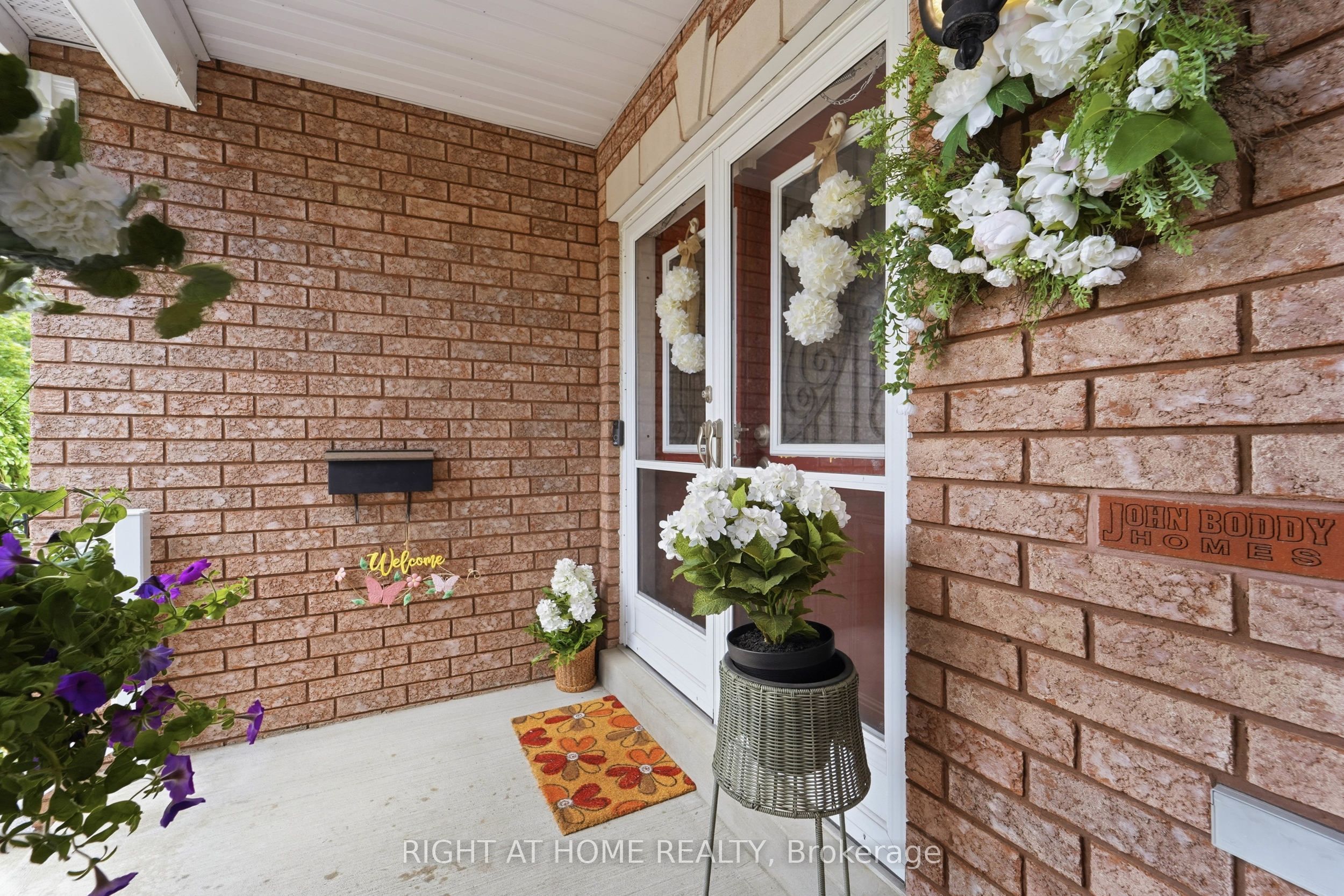 3 Darley Street S