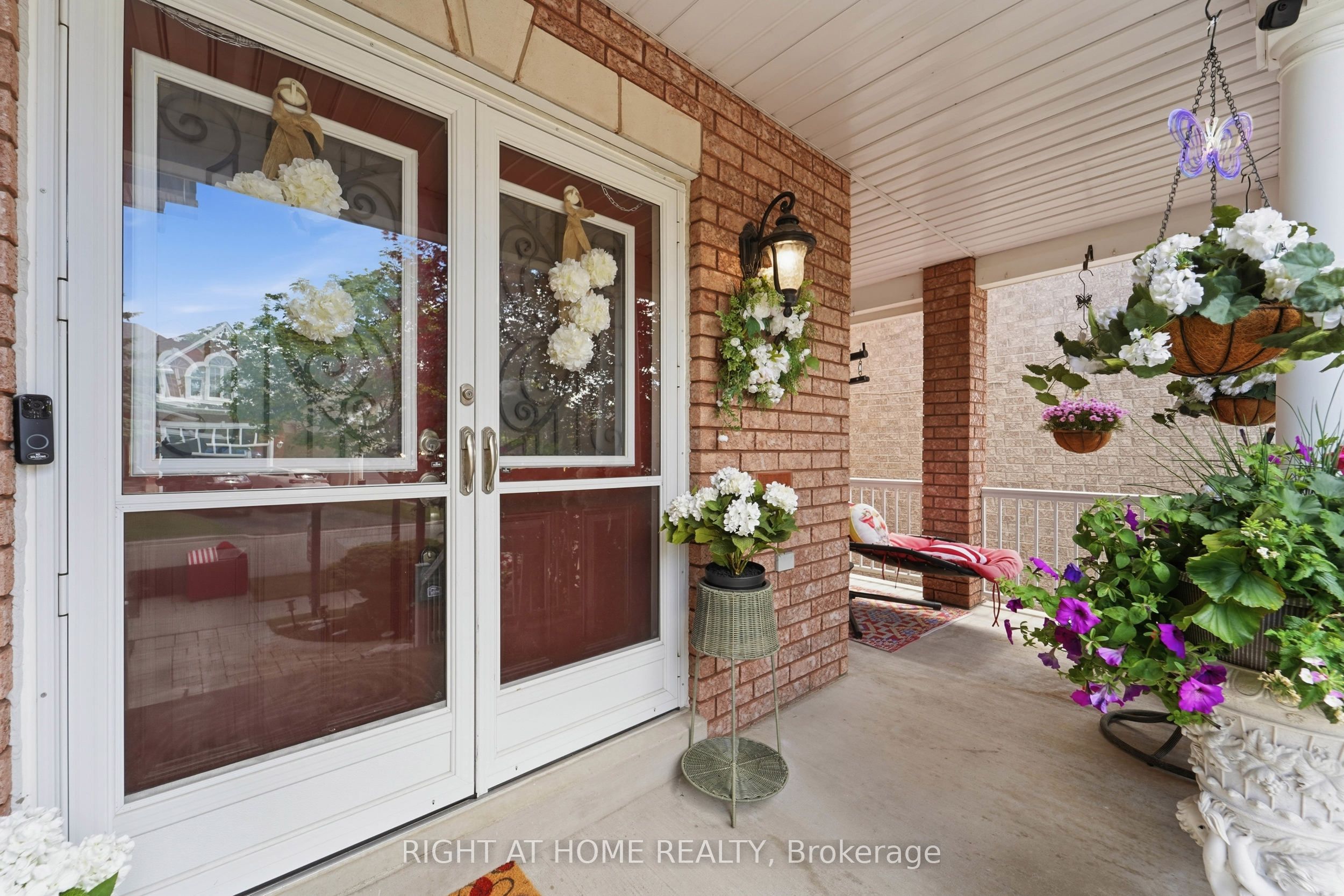 3 Darley Street S