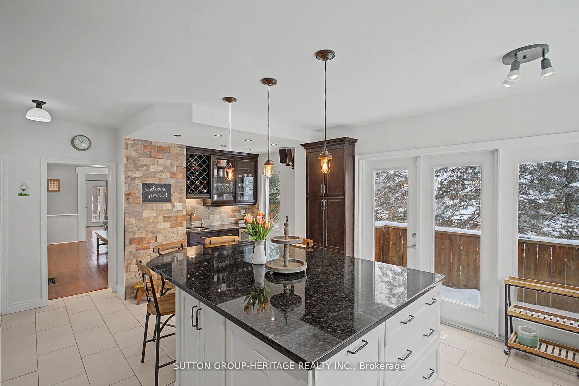 2460 Sixth Concession Road