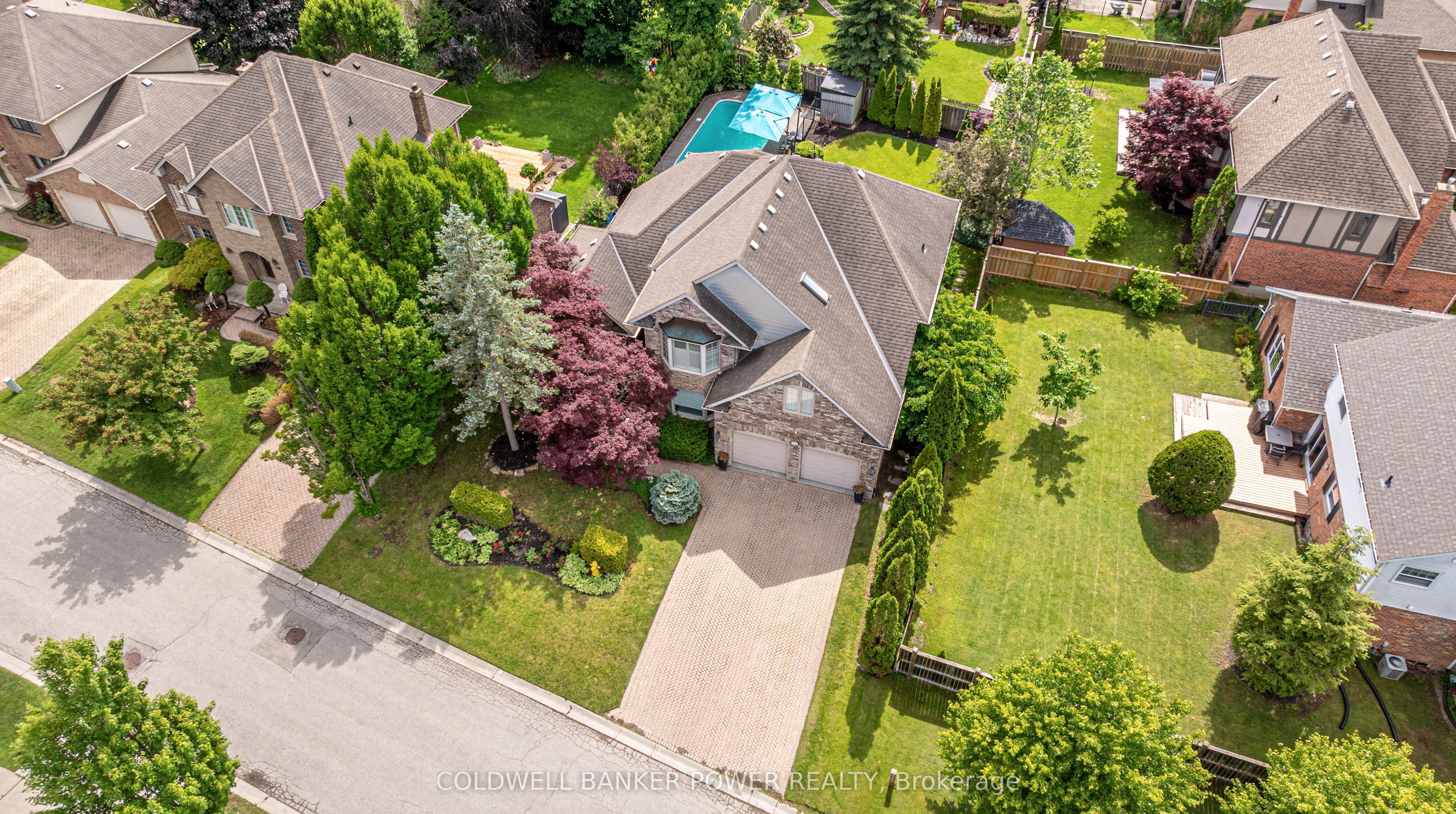 54 Grasmere Crescent