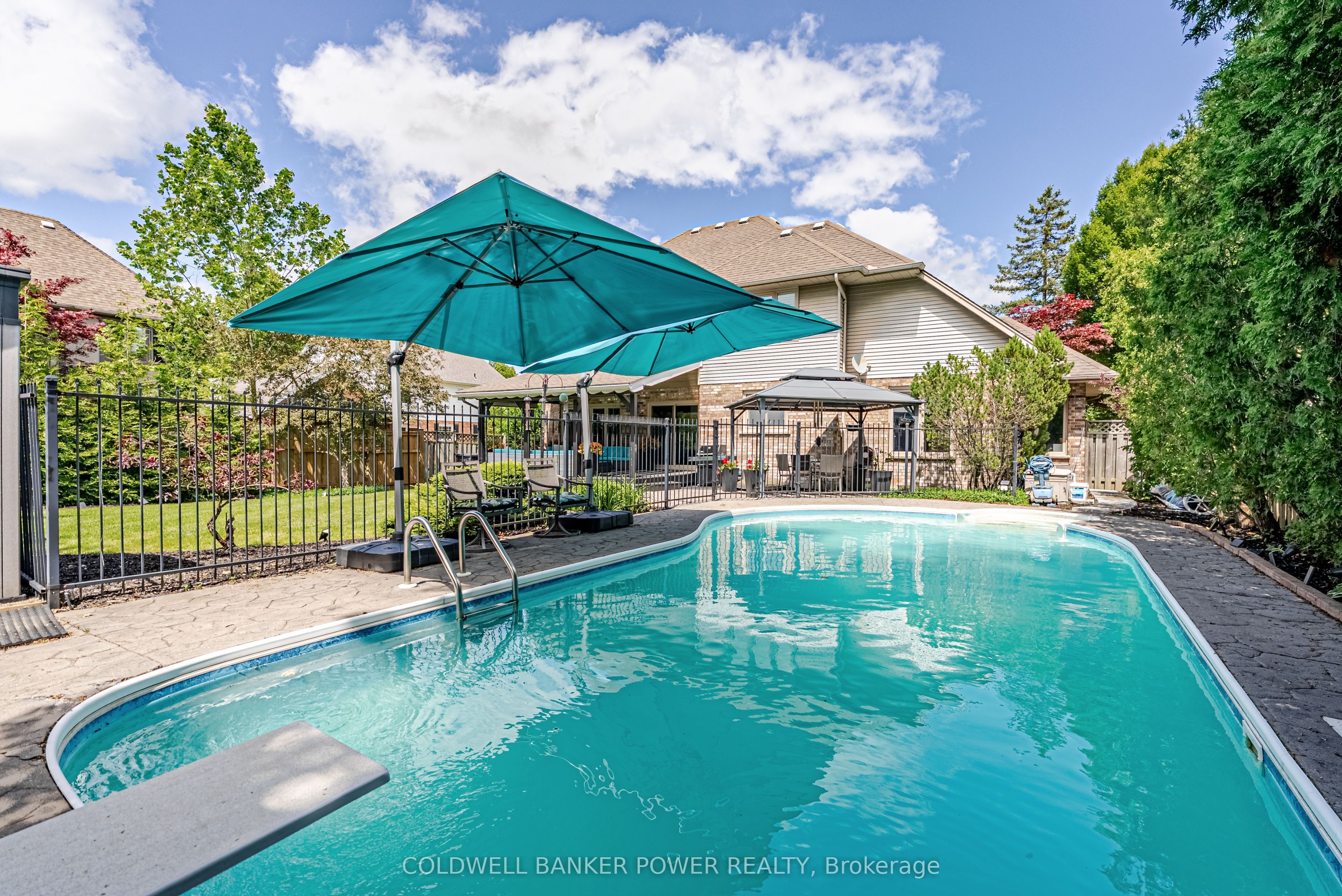54 Grasmere Crescent