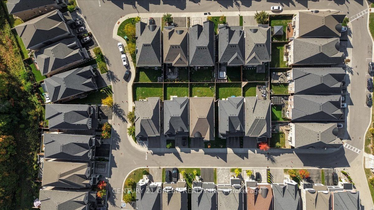 9 Coates Of Arms Lane N