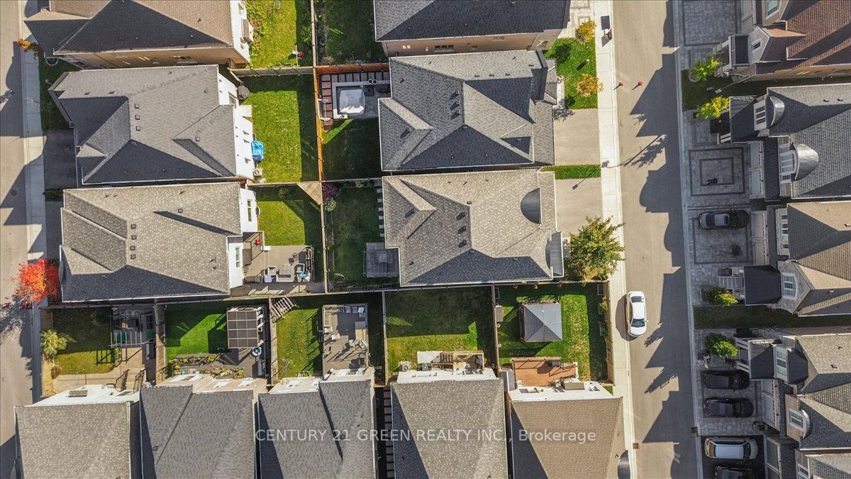 9 Coates Of Arms Lane N