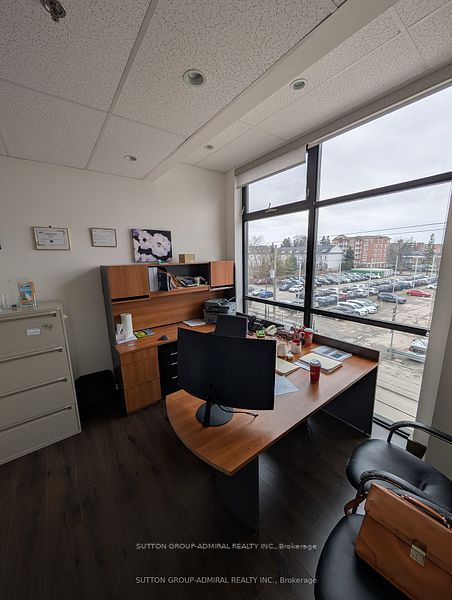 10376 Yonge Street 301