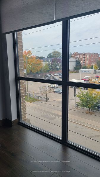 10376 Yonge Street 301