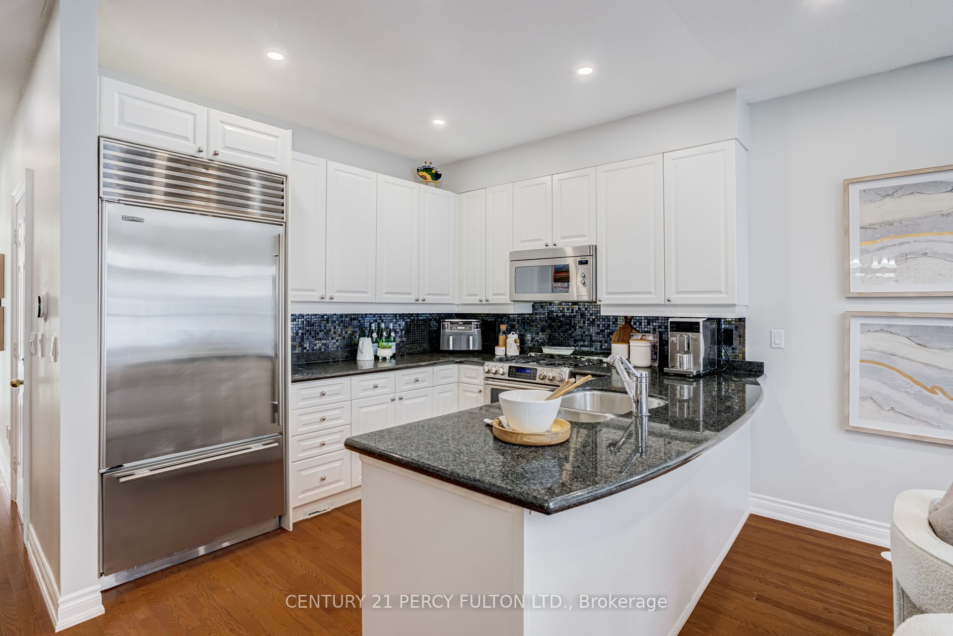 1295 Wharf Street 3