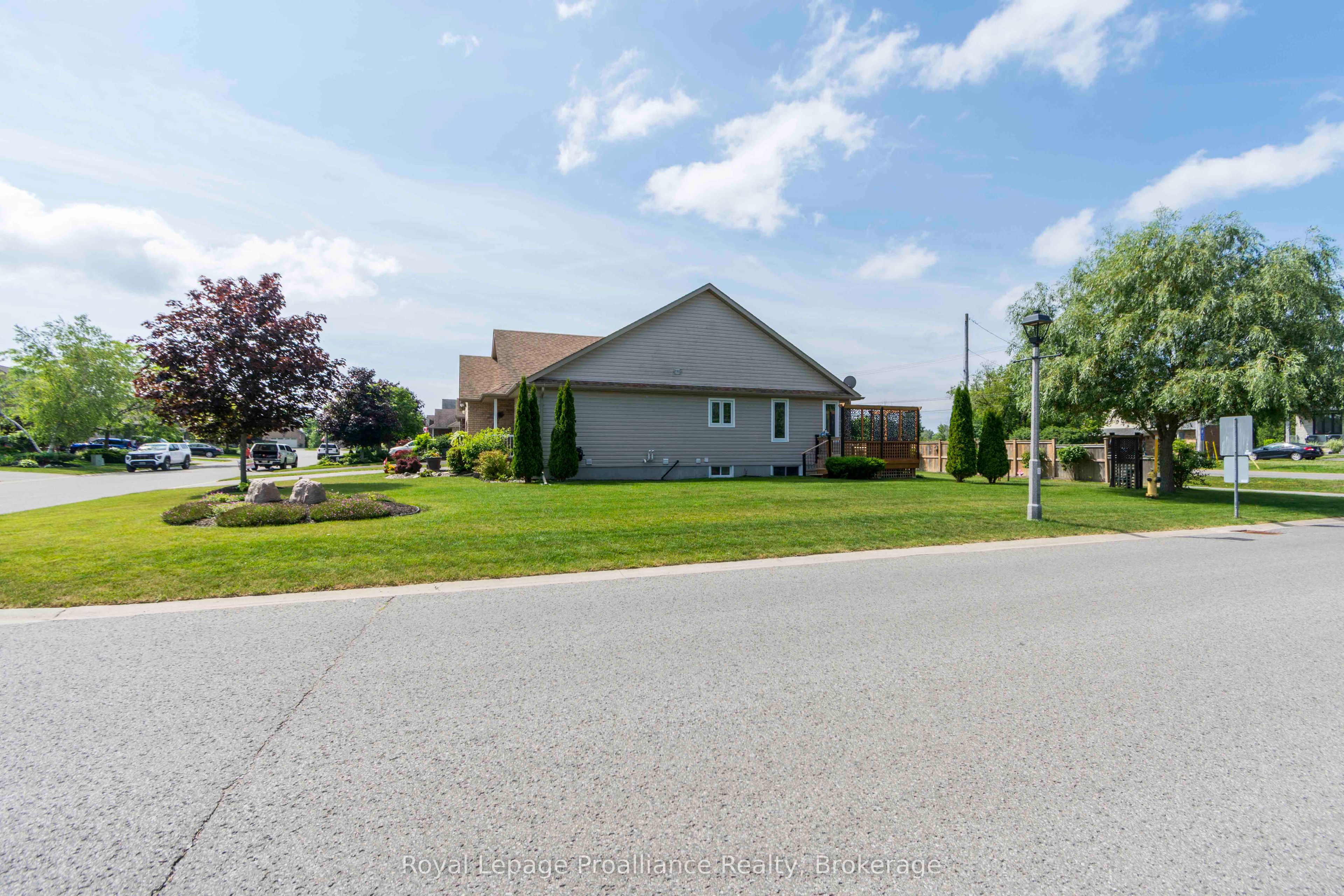 48 Ward Drive