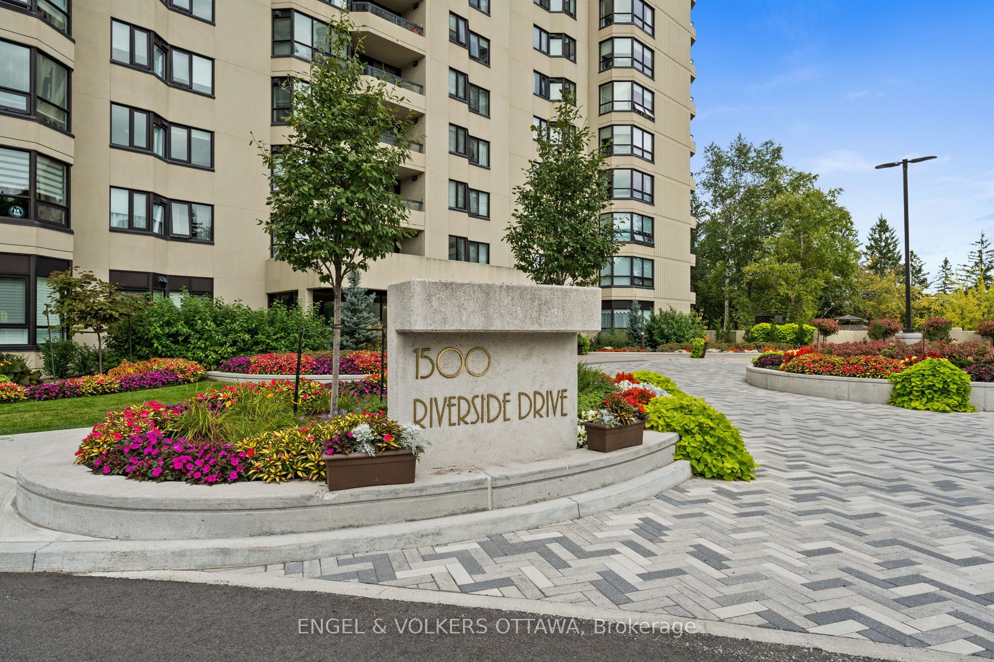 1500 Riverside Drive 1905