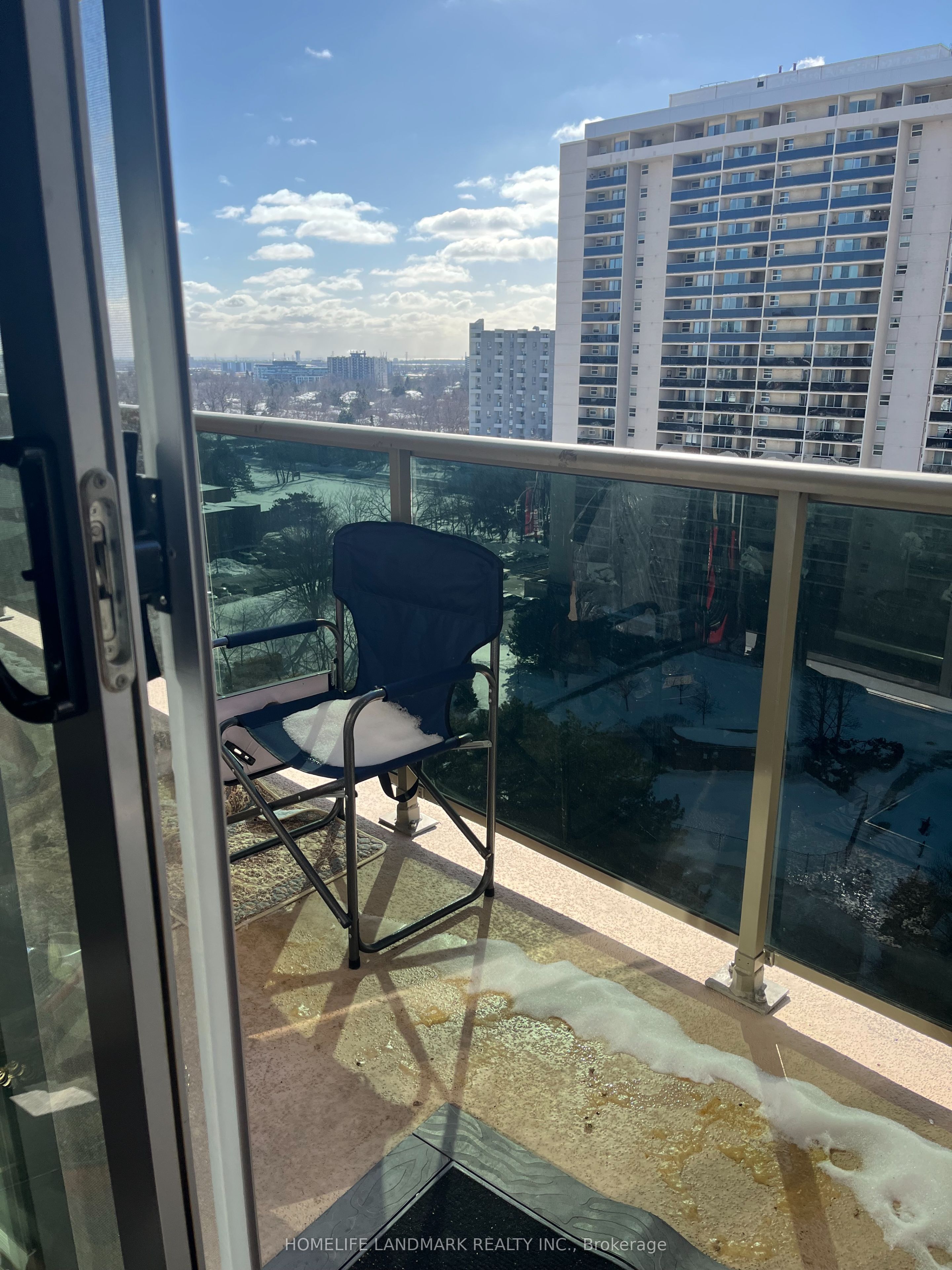 812 Burnhamthorpe Road W 1409