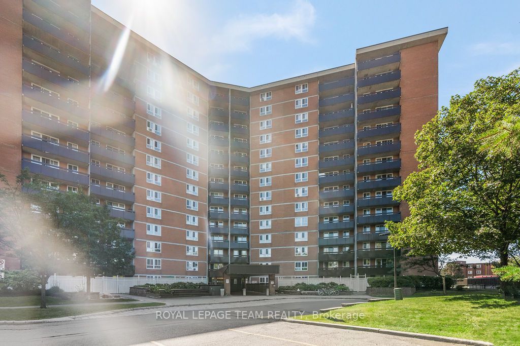 2000 JASMINE Crescent 1112