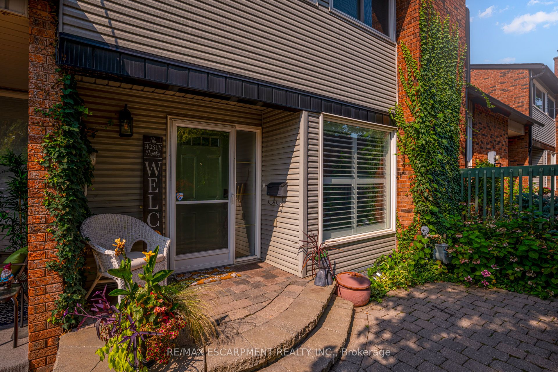 1560 KERNS Road 5