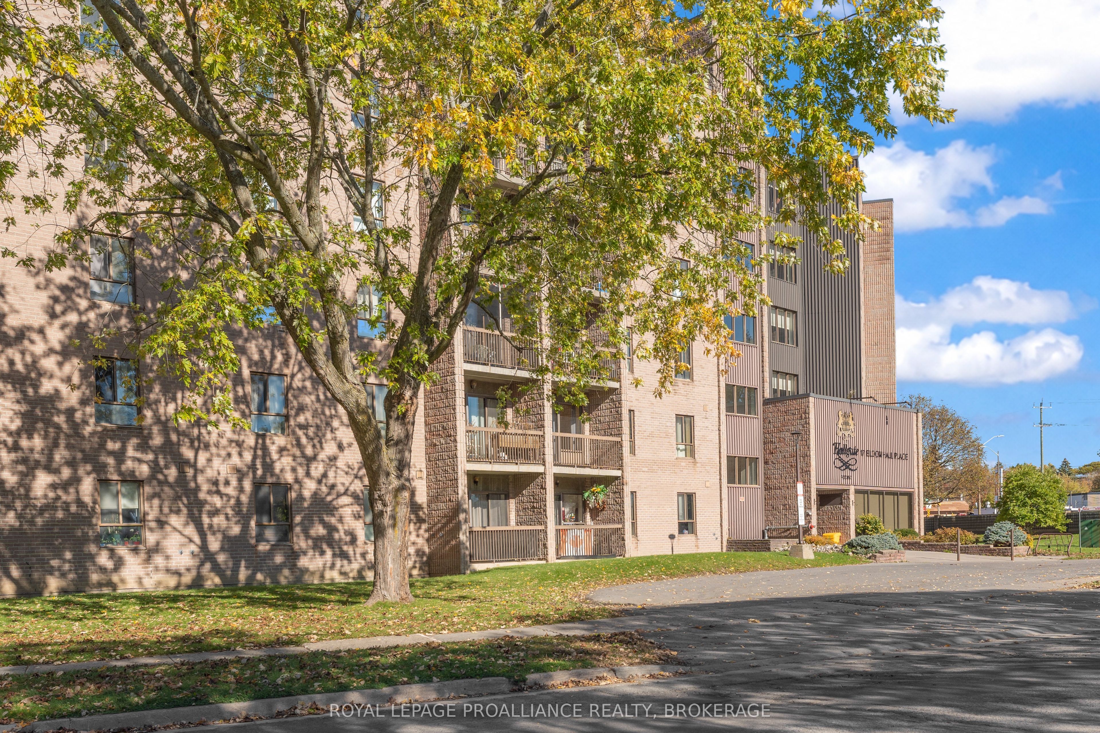 17 Eldon Hall Place 615