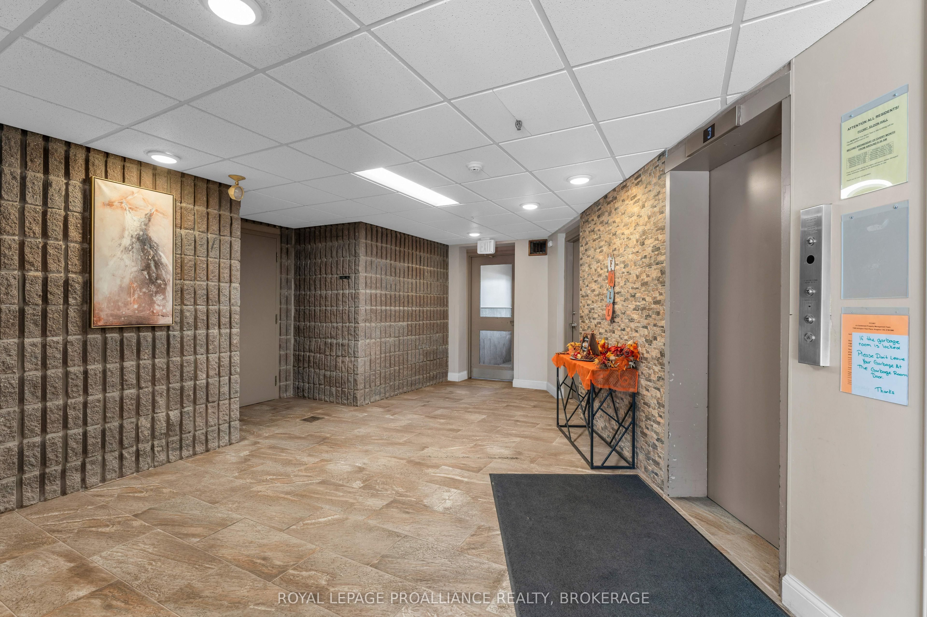17 Eldon Hall Place 615