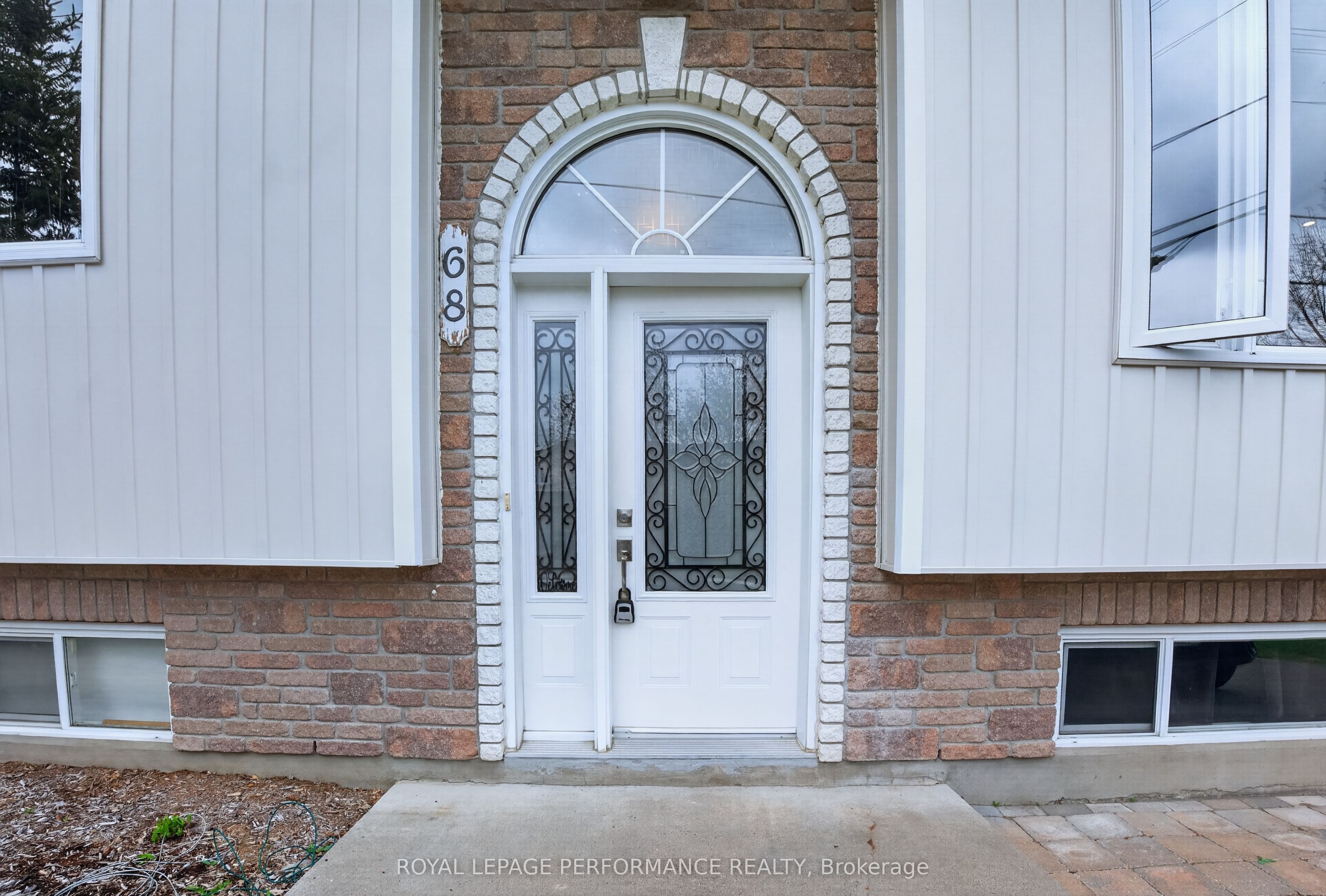 68 Lafleche Boulevard