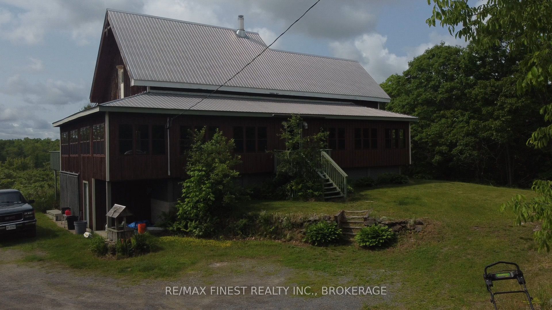 1146 Fourth Lake Road