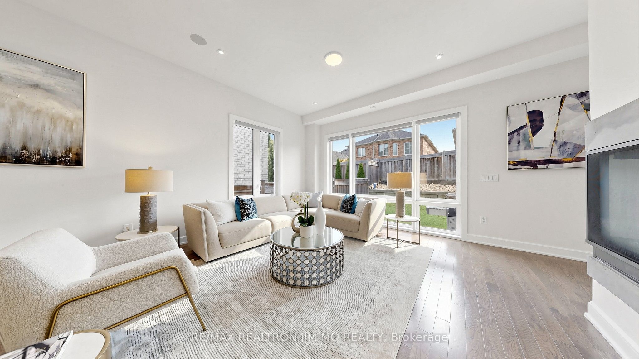 16 Farrell Road