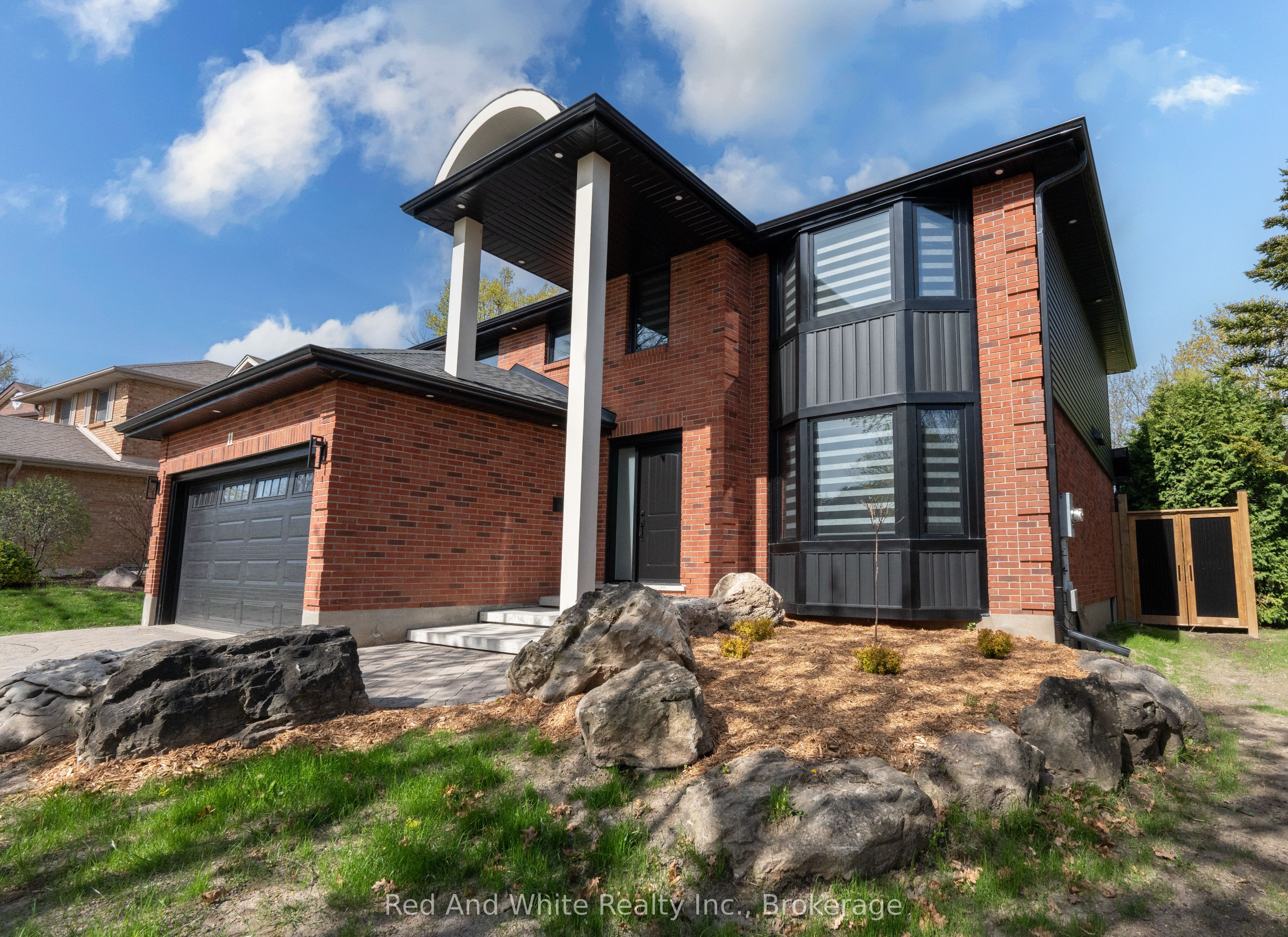11 Bridlewood Drive
