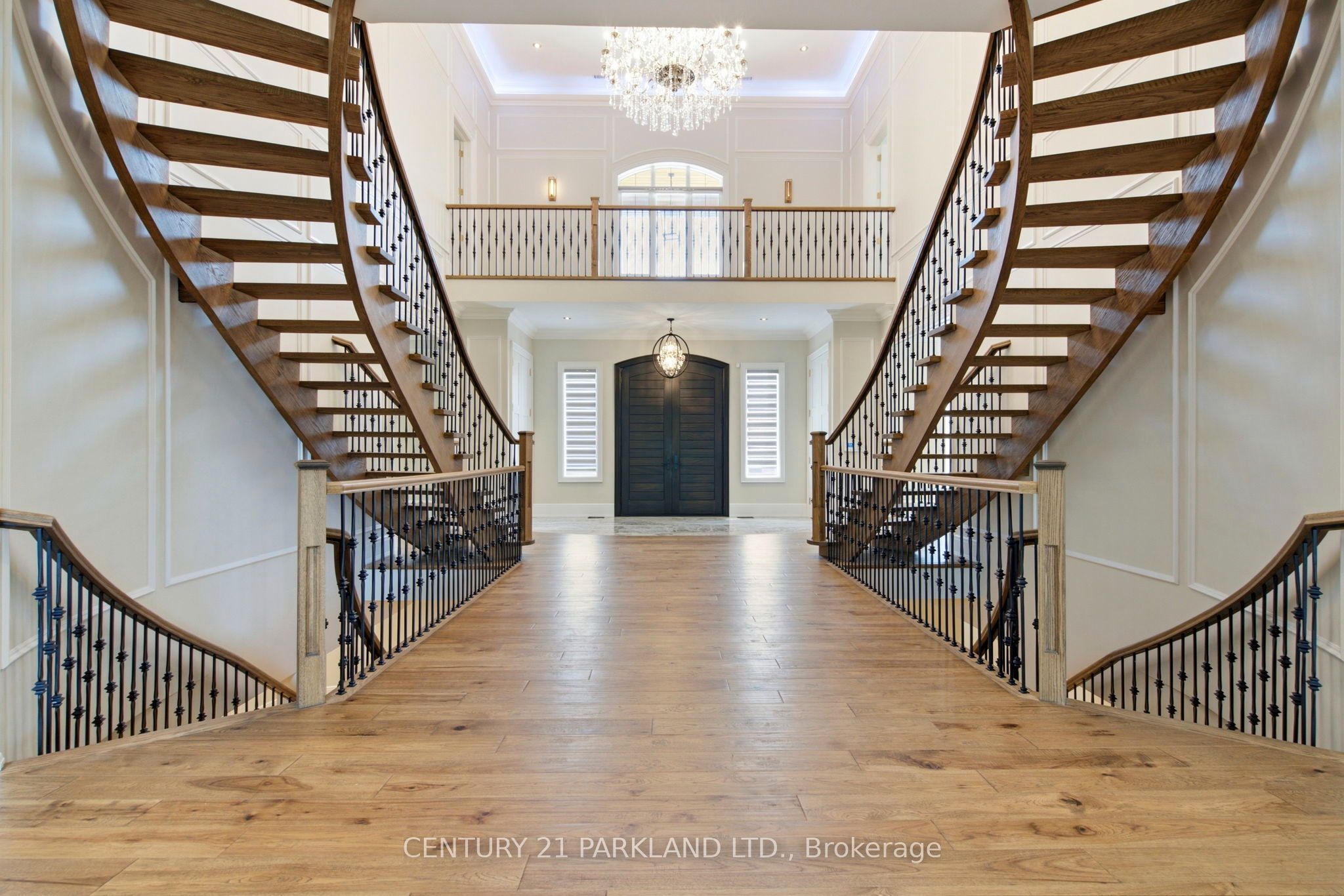 12 Hollywood Crescent