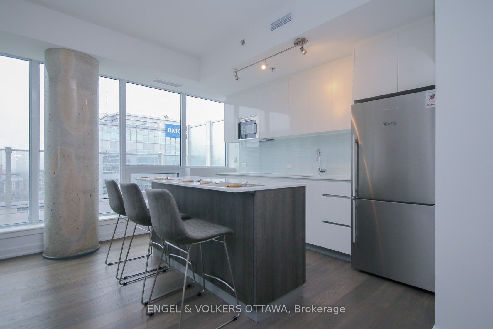 199 SLATER Street 2203