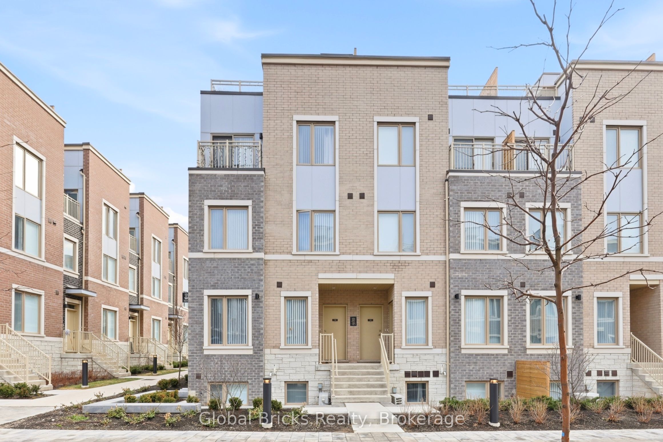 131 Honeycrisp Crescent TH #210