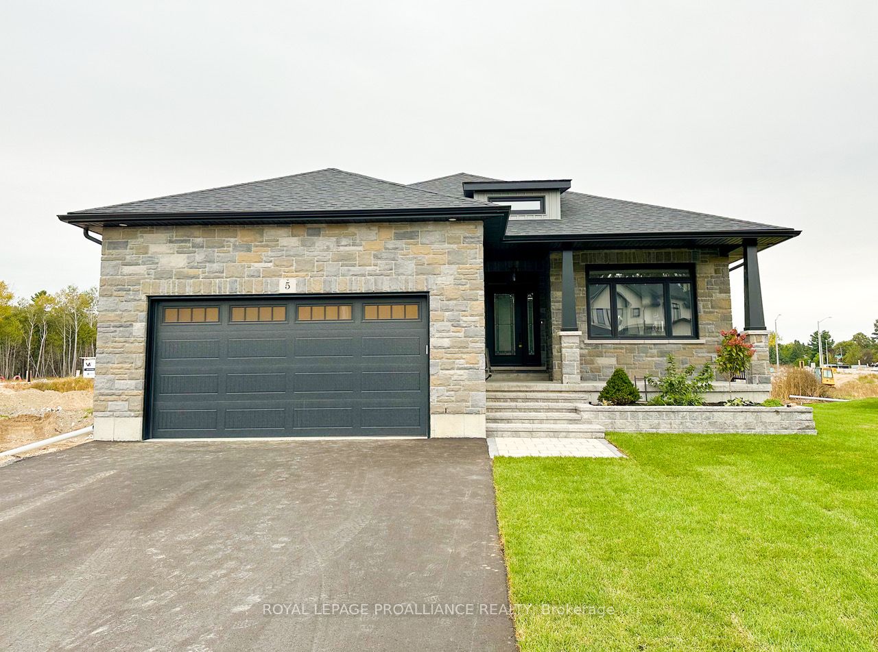 5 Mackenzie John Crescent