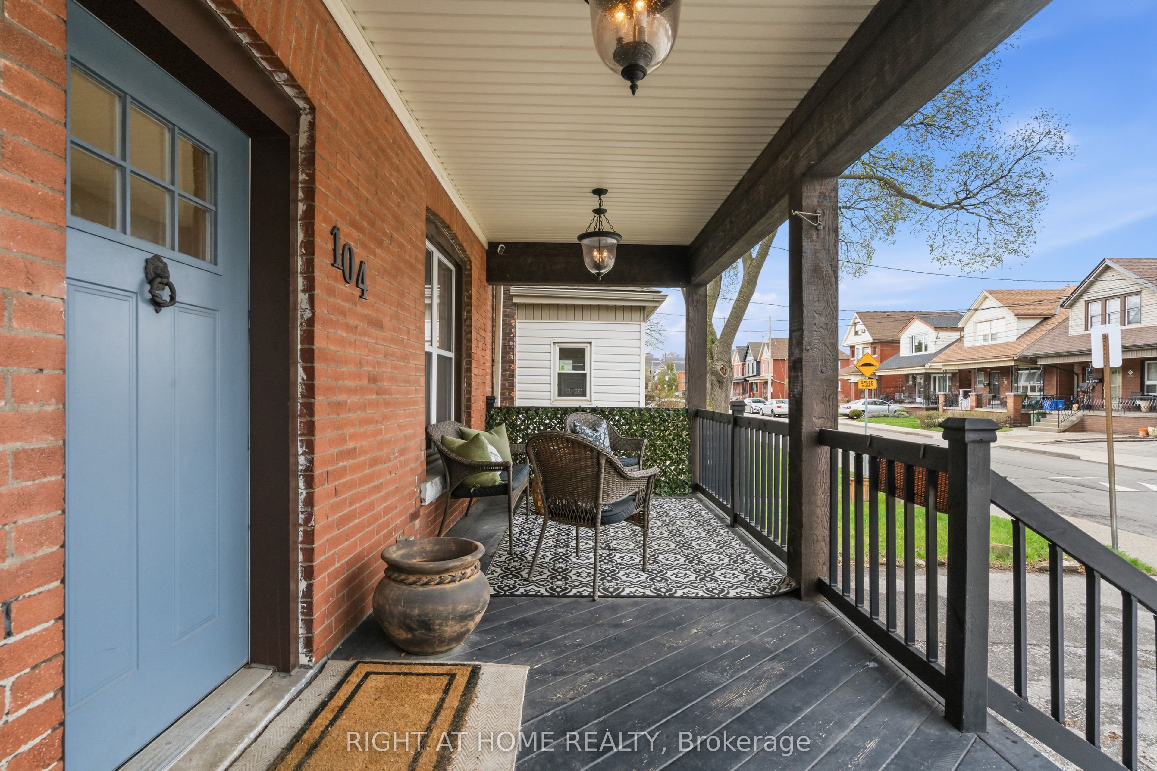 104 Barnesdale Avenue N