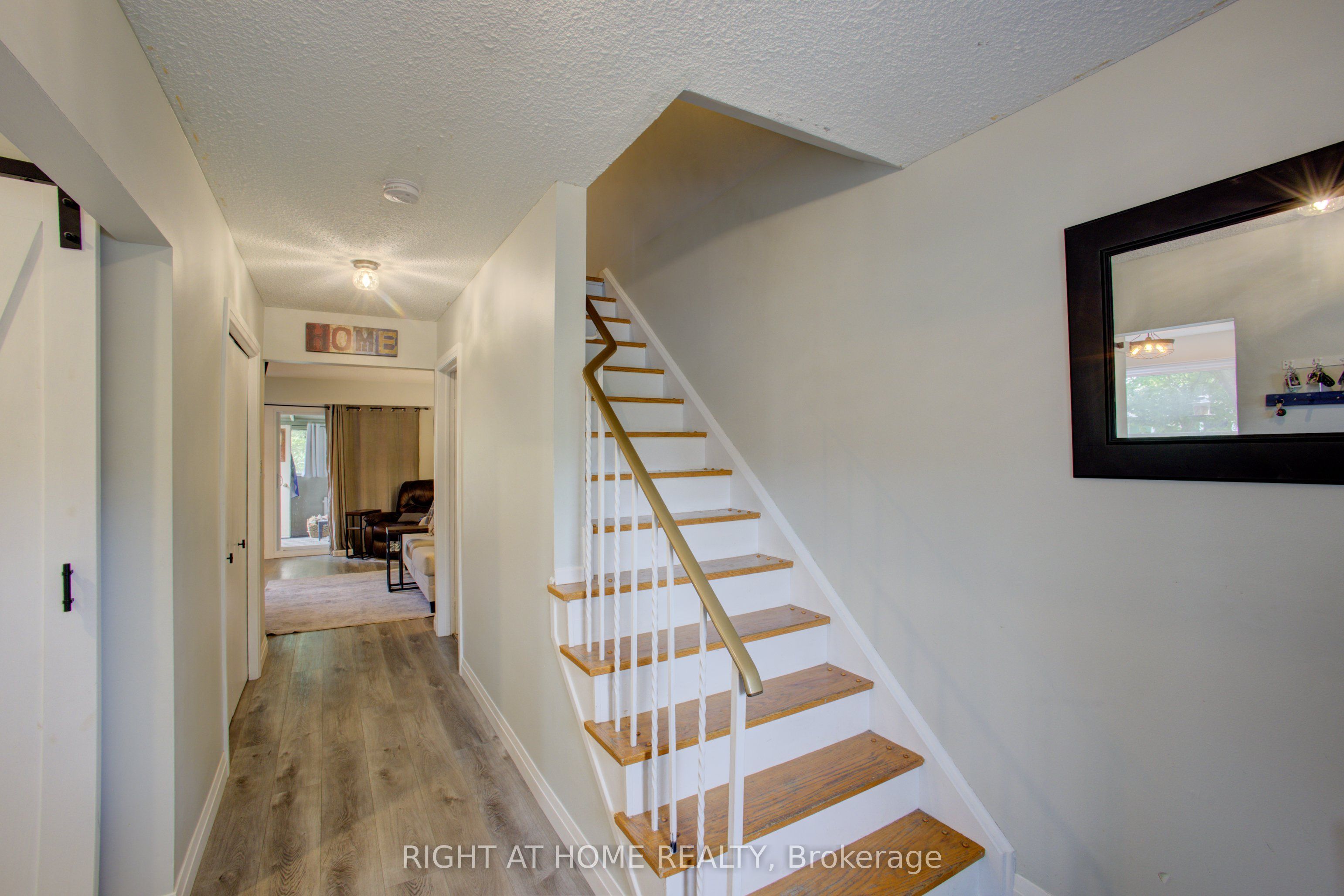 32 Feltre Avenue