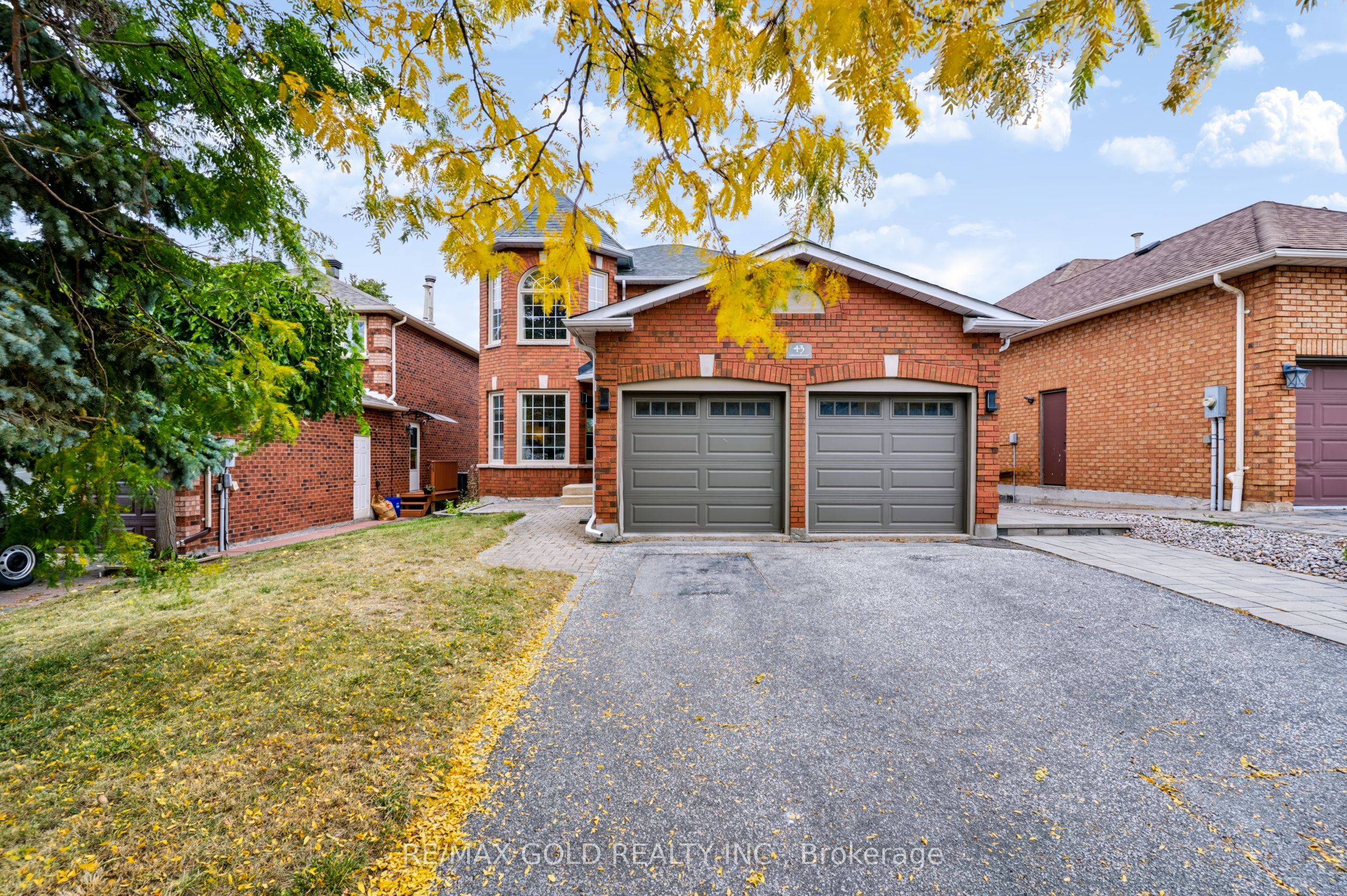 43 Golden Meadow Road