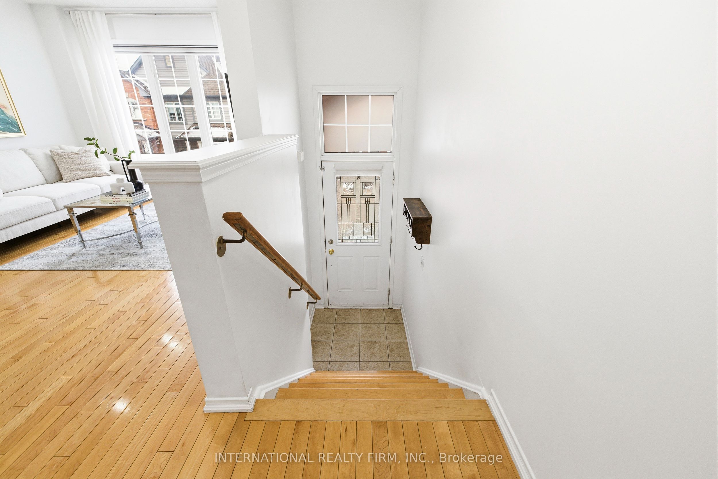 35 Ventura Lane