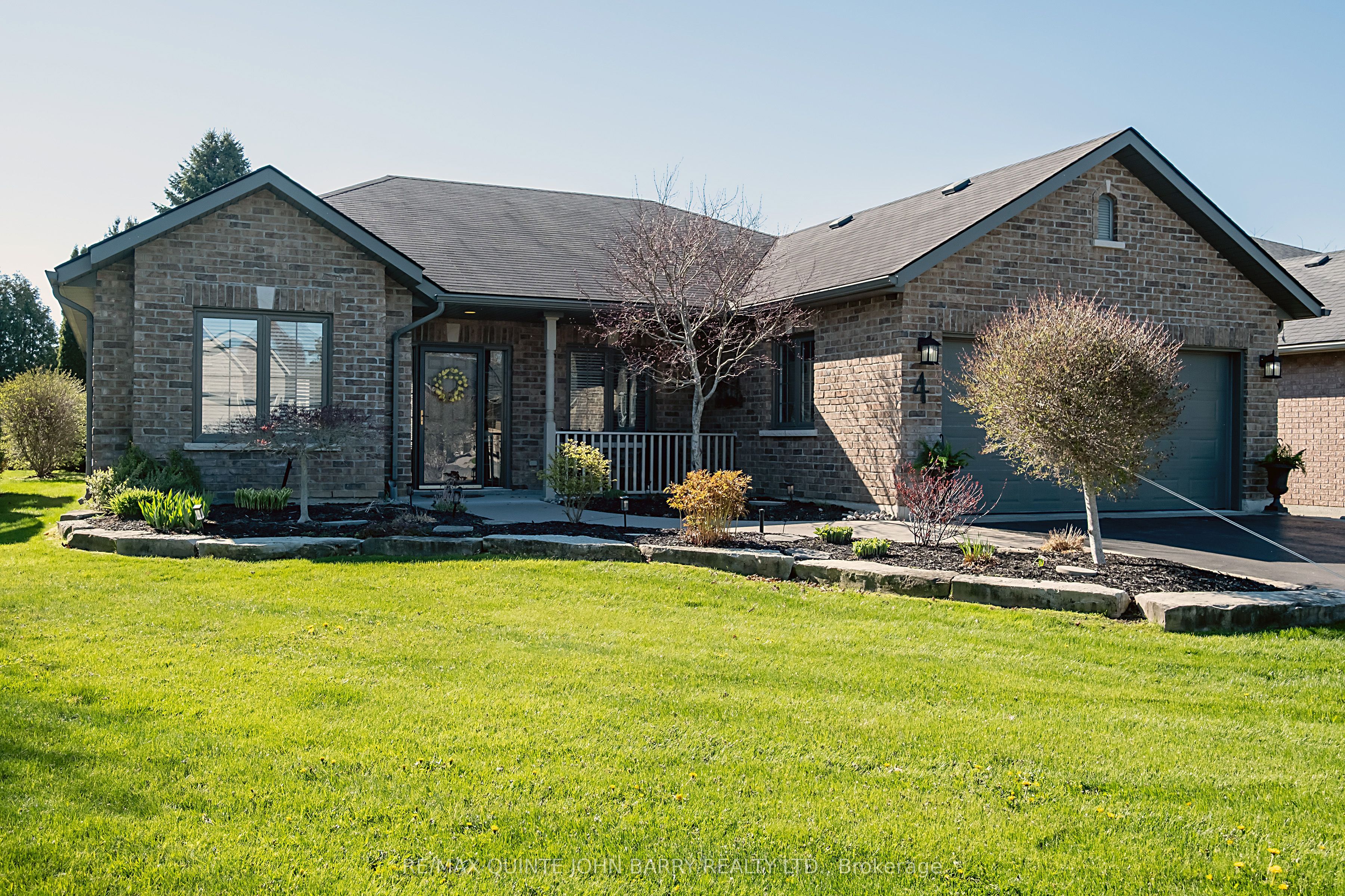 4 Hickory Court
