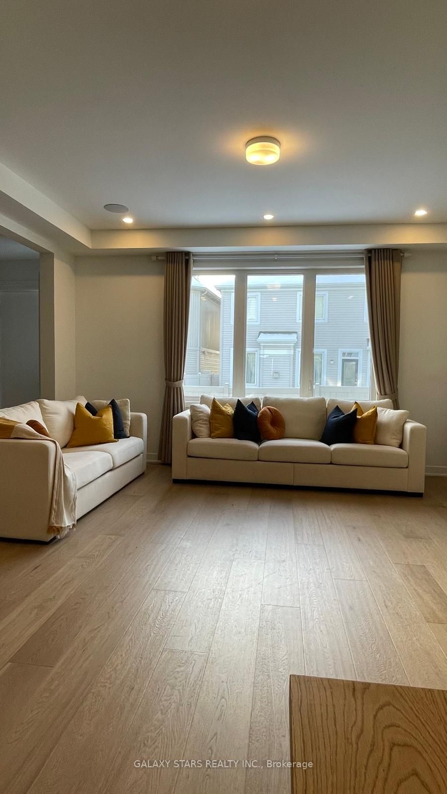 3482 Greenbank Road