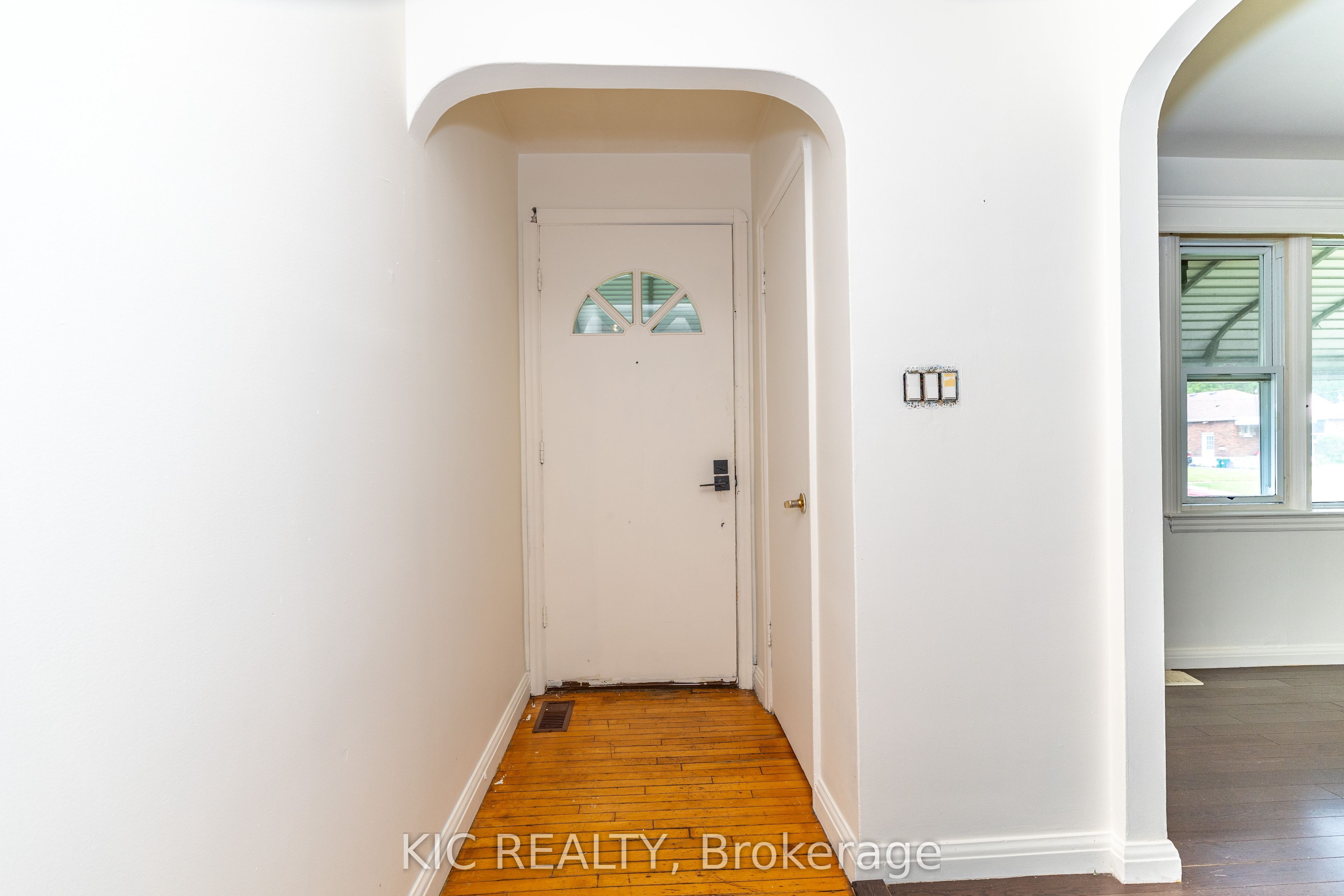 333 CADILLAC Avenue S