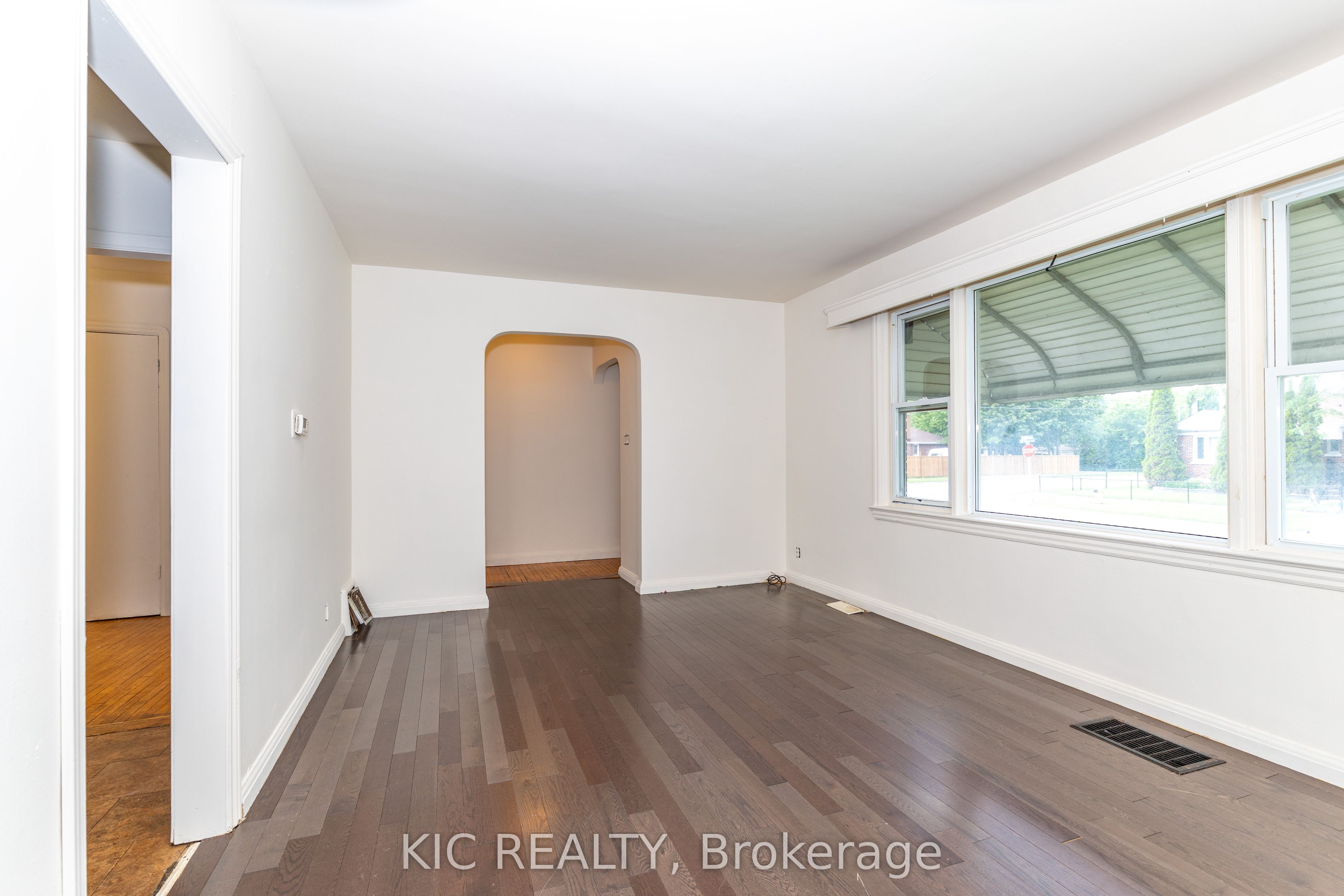 333 CADILLAC Avenue S
