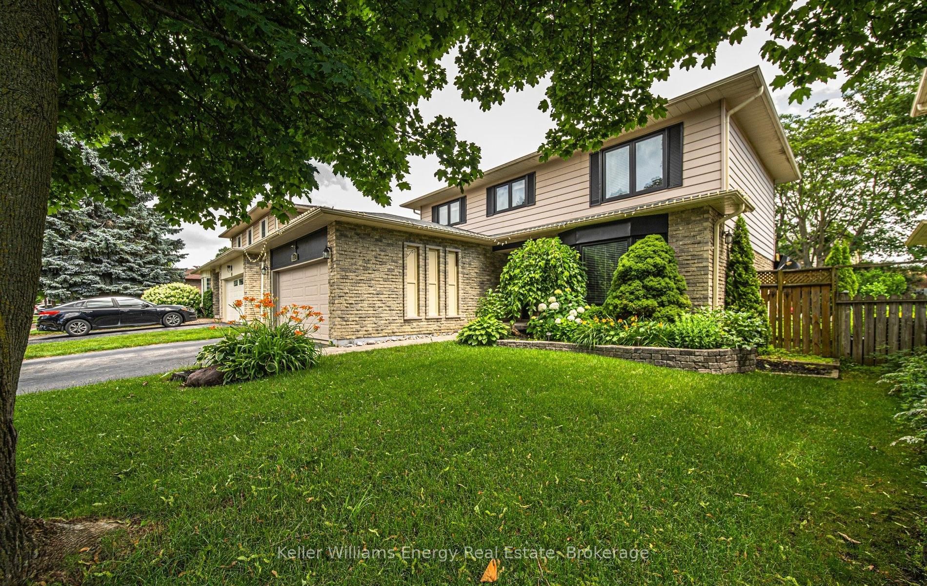 113 Robinson Crescent