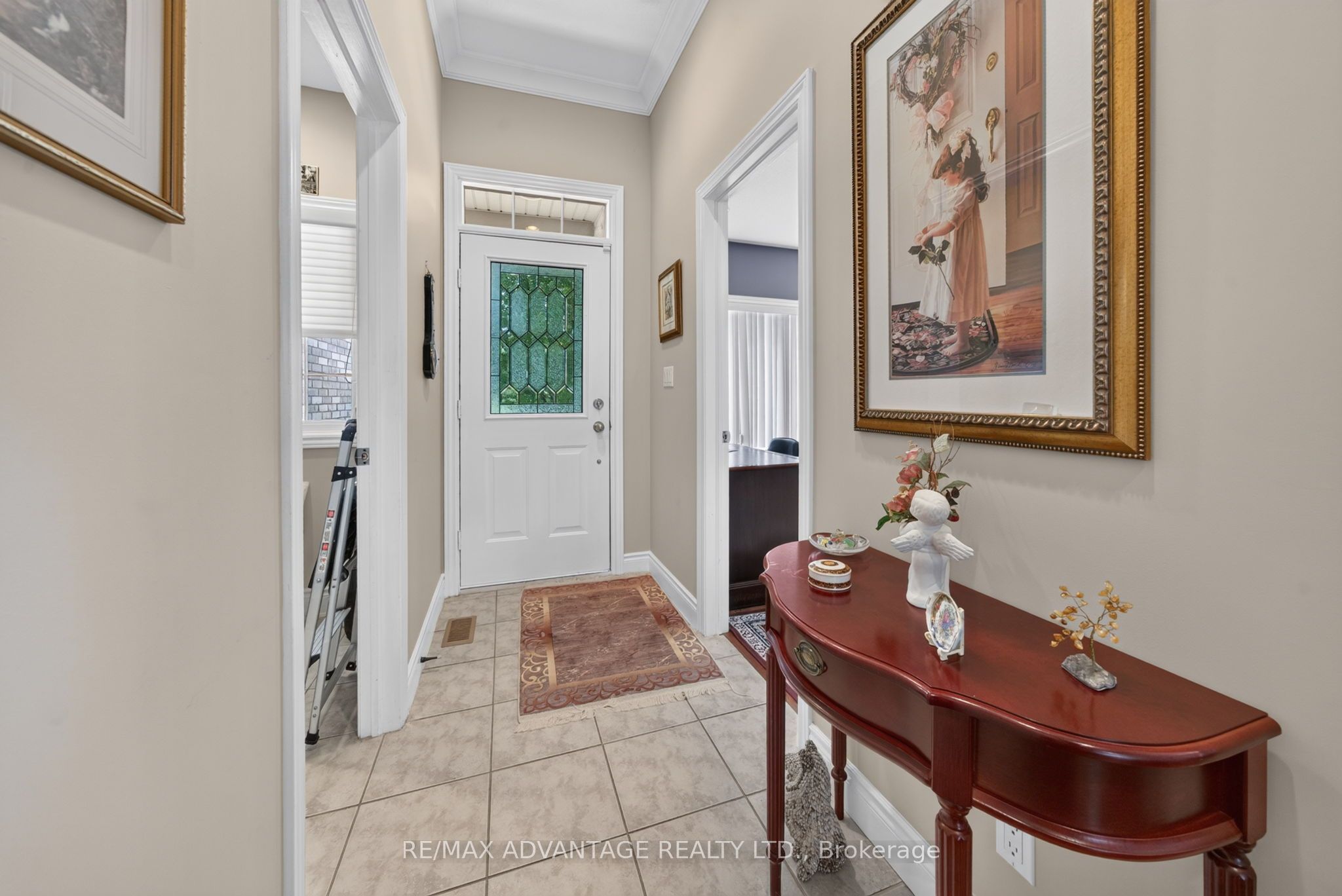 8 Willard Crescent