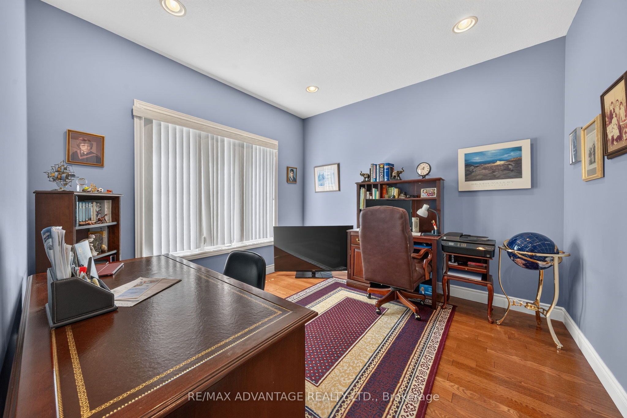 8 Willard Crescent