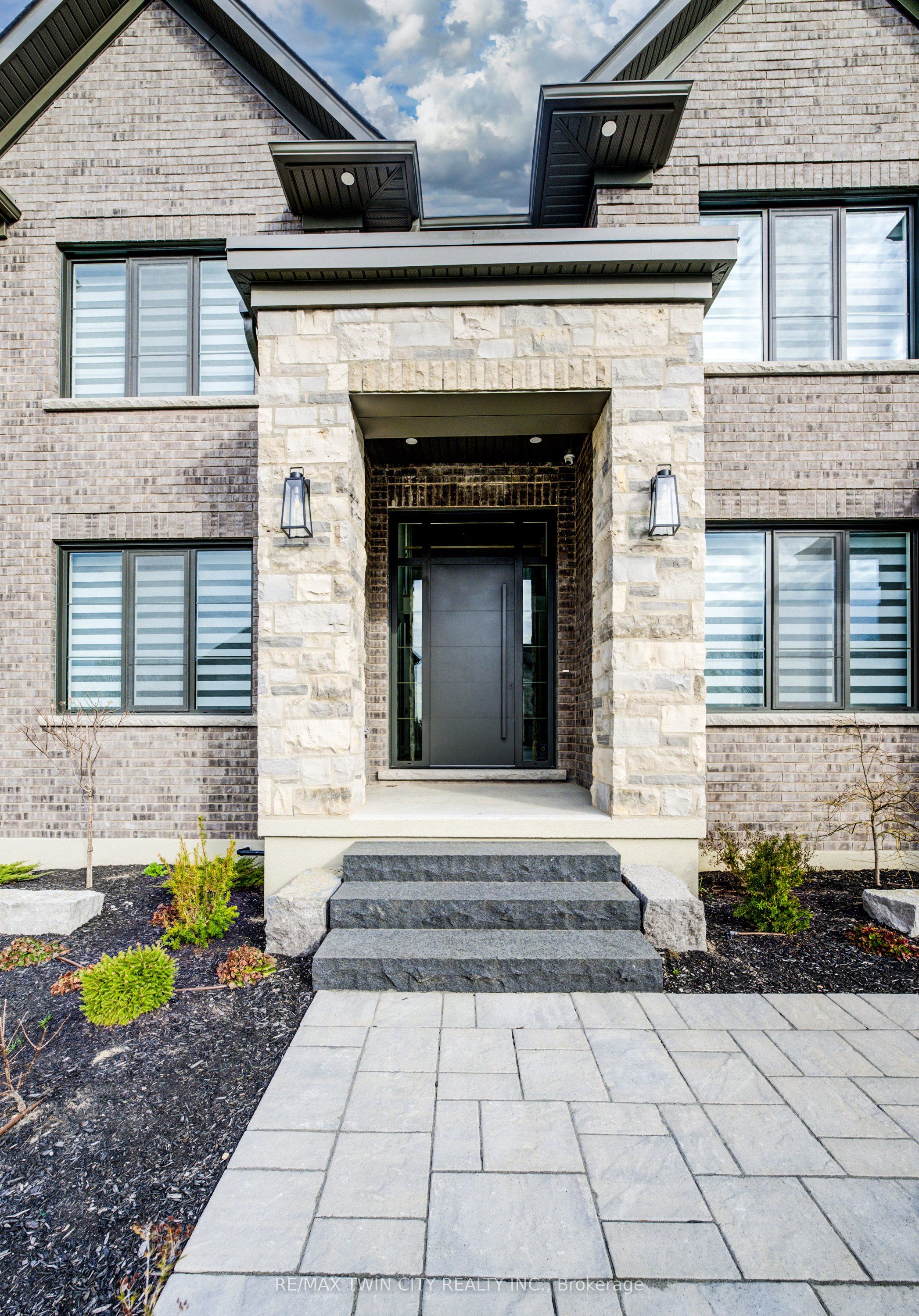 47 Pioneer Ridge Drive