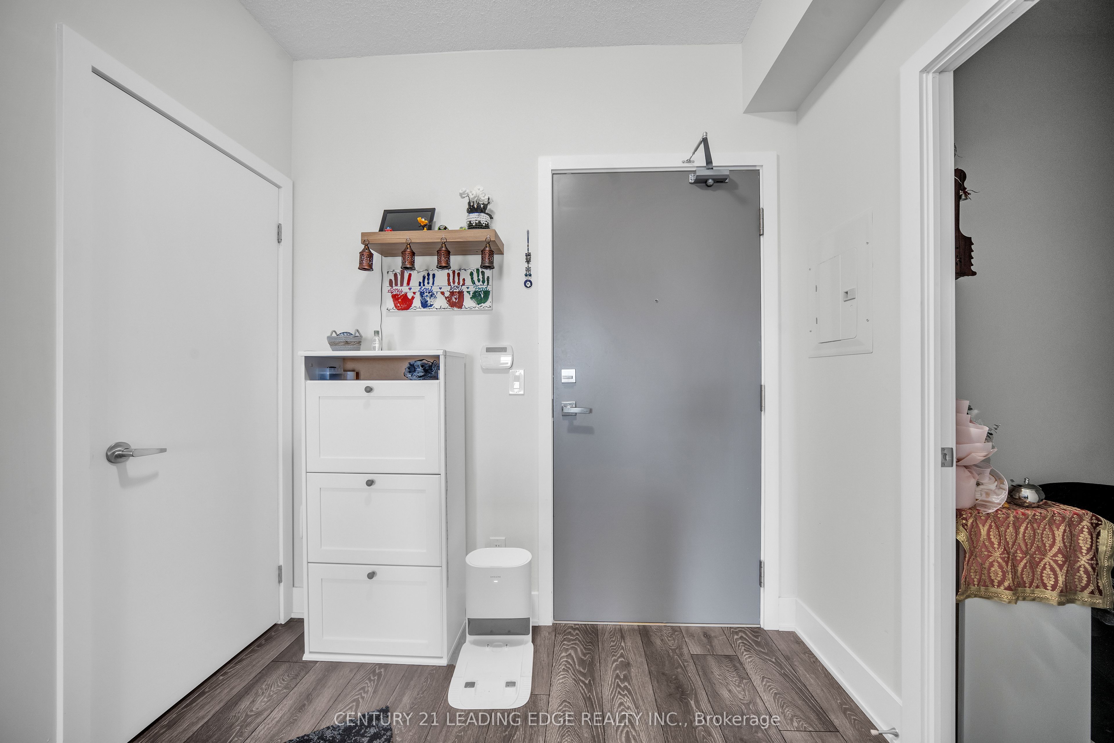 188 Fairview Mall Drive 1110
