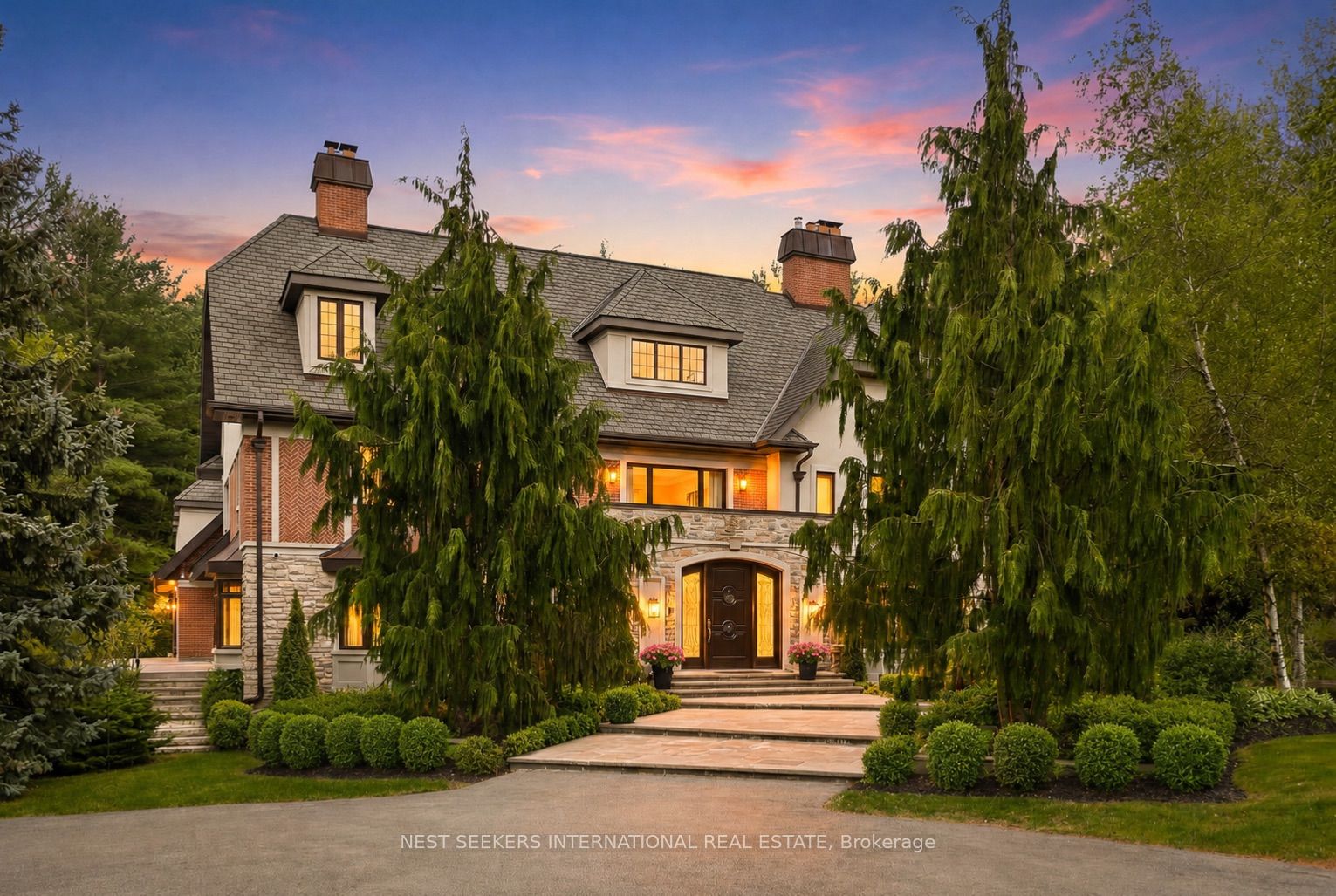 35 Kingswood Drive