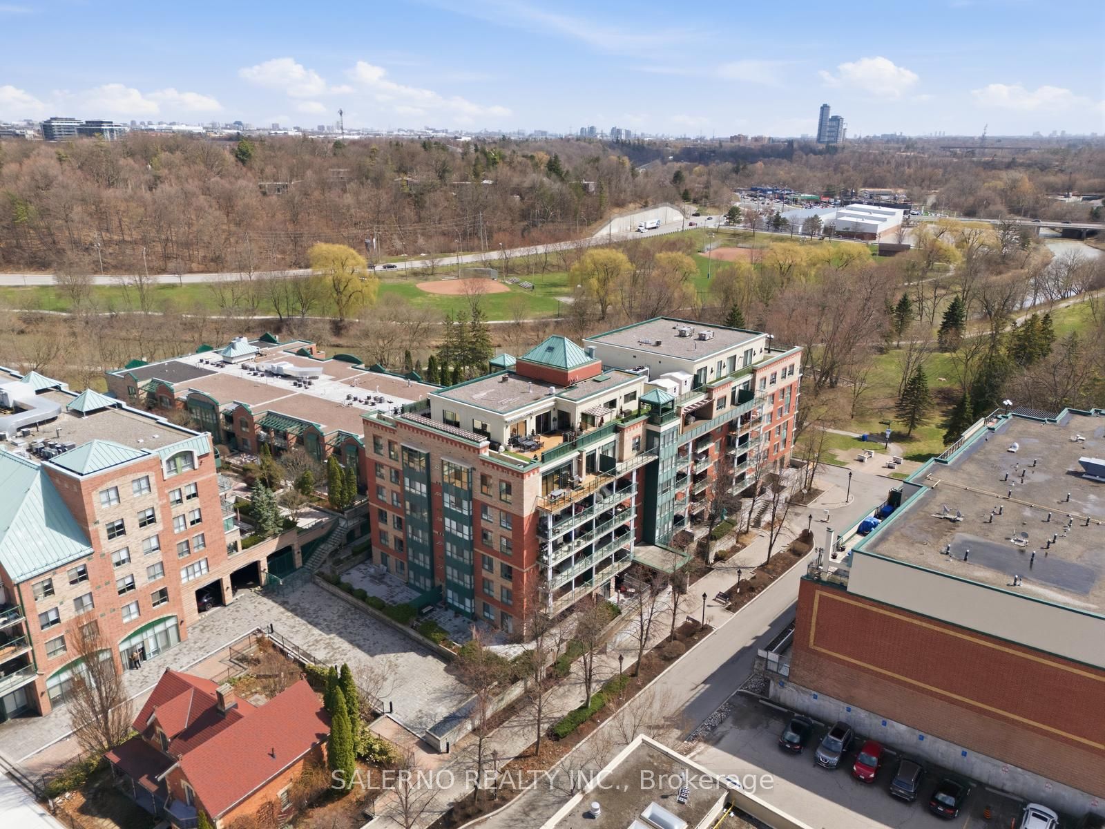 141 Woodbridge Avenue 312