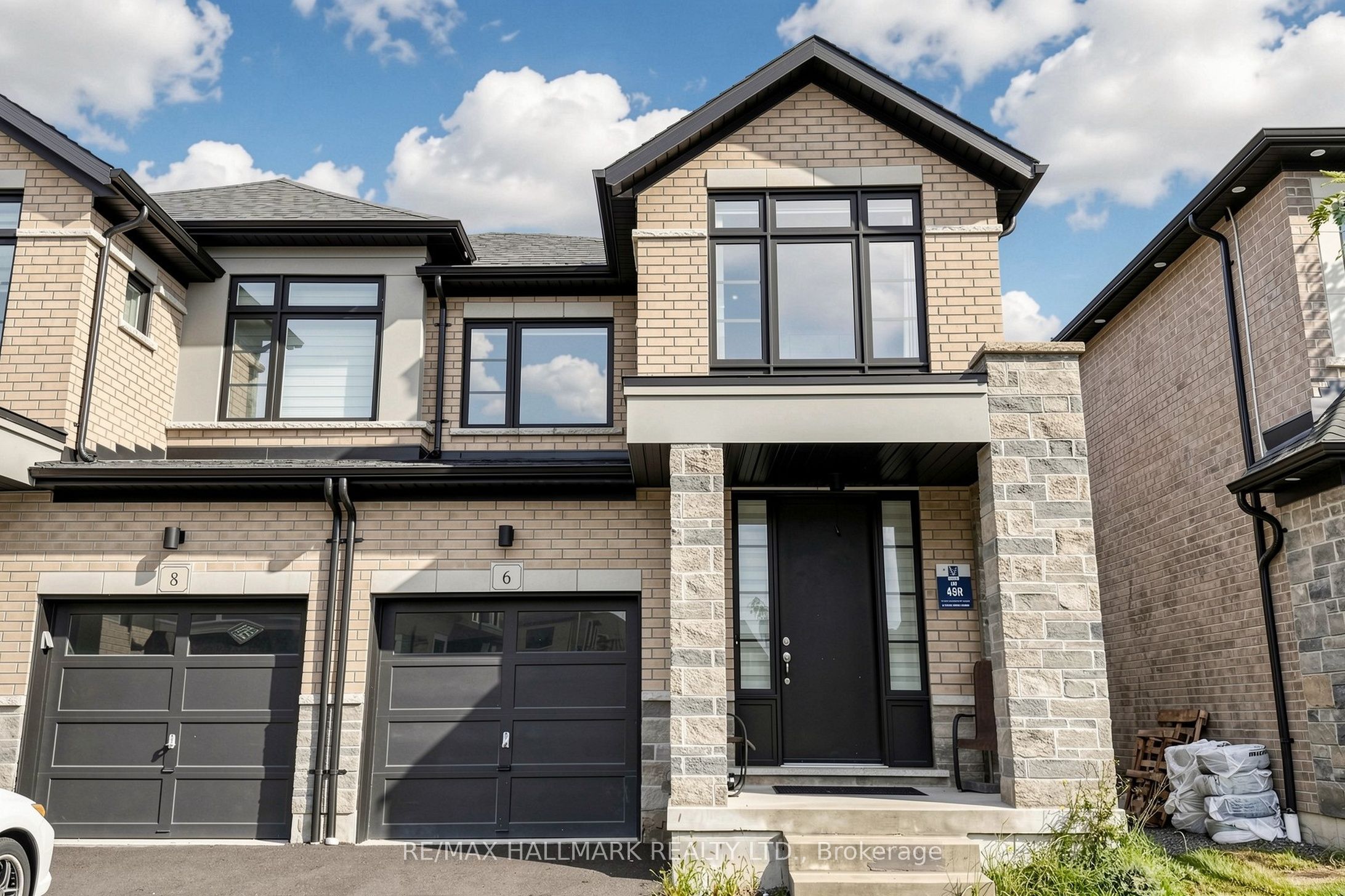 6 Peter Hogg Court
