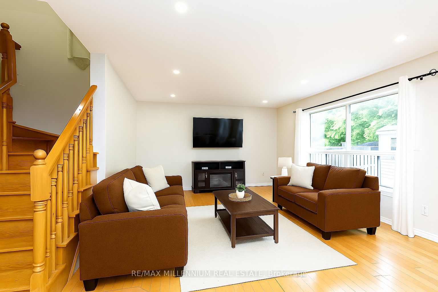 7 Graham Crescent