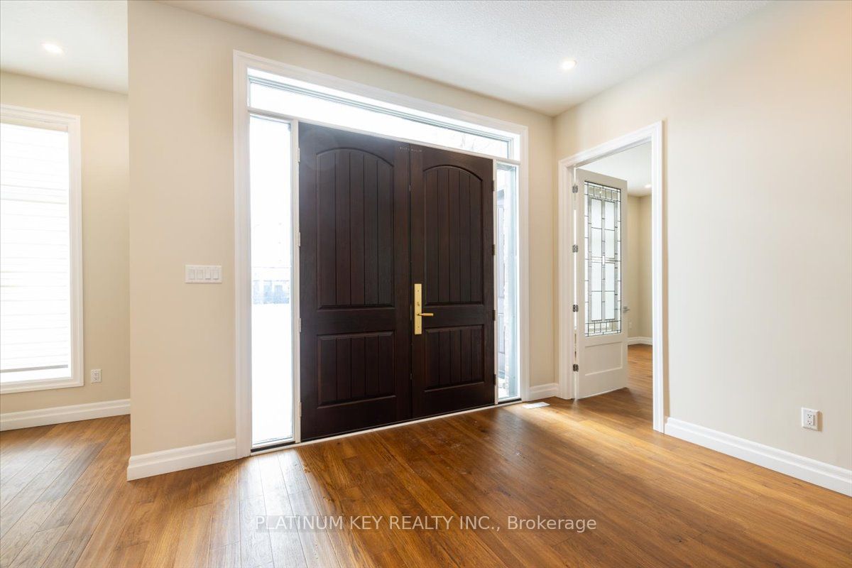 7 Edgeview Crescent